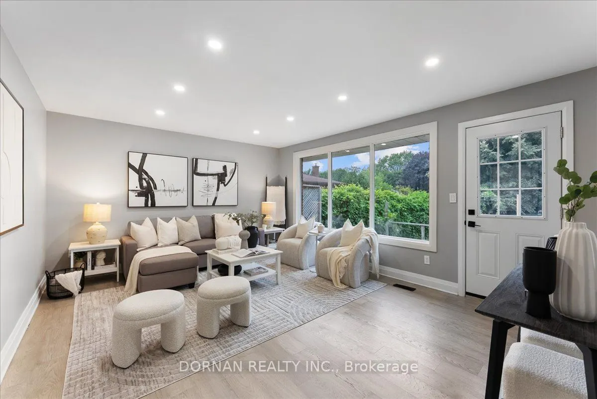 394 Rossland Road E