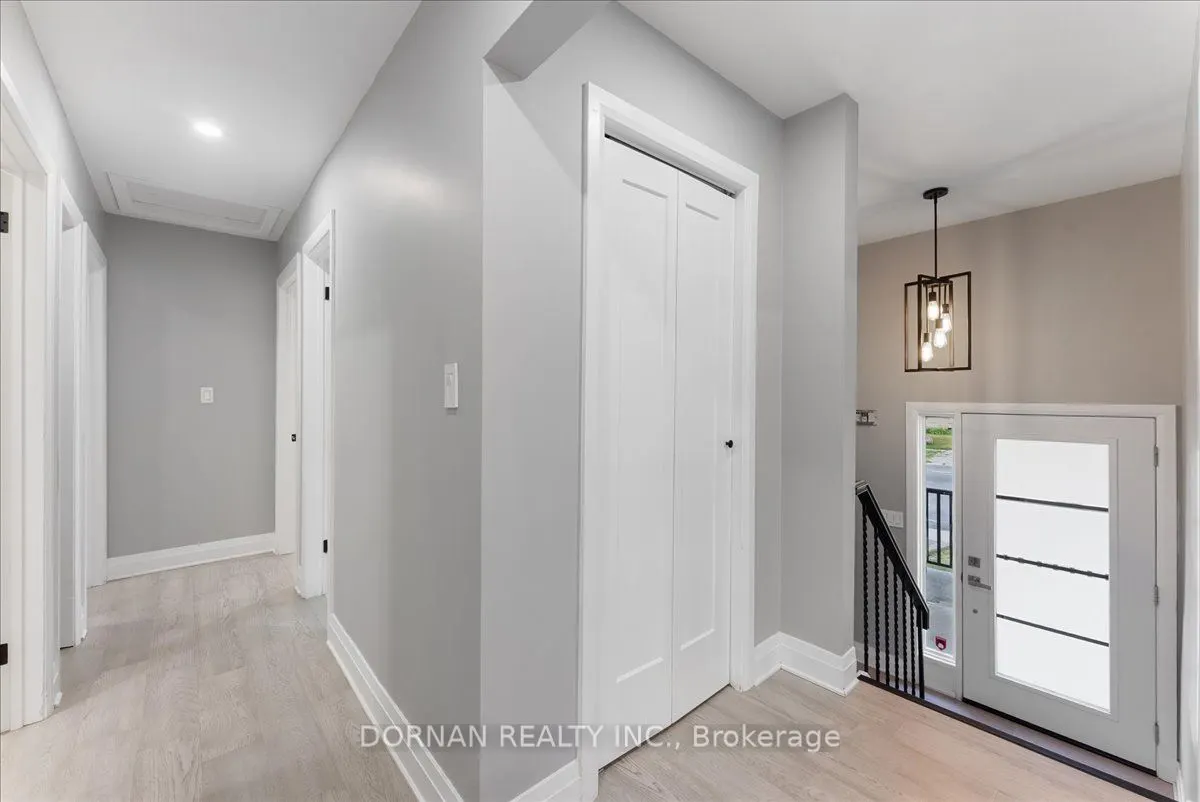 394 Rossland Road E
