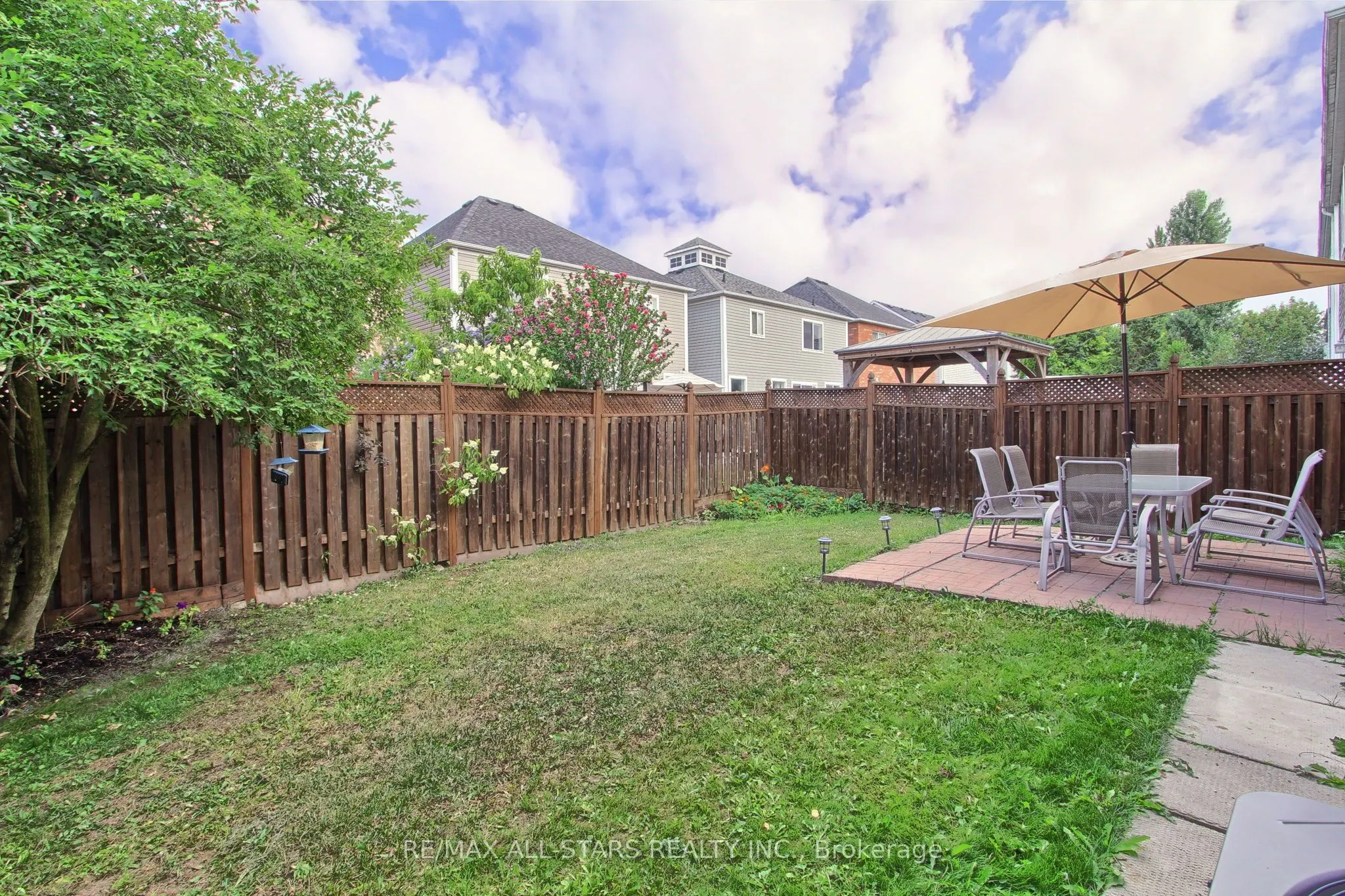 85 Handley Crescent