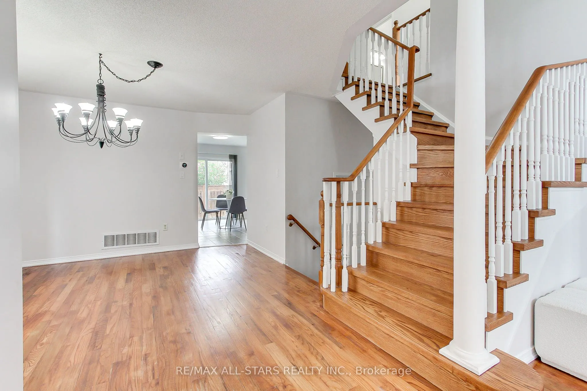 85 Handley Crescent