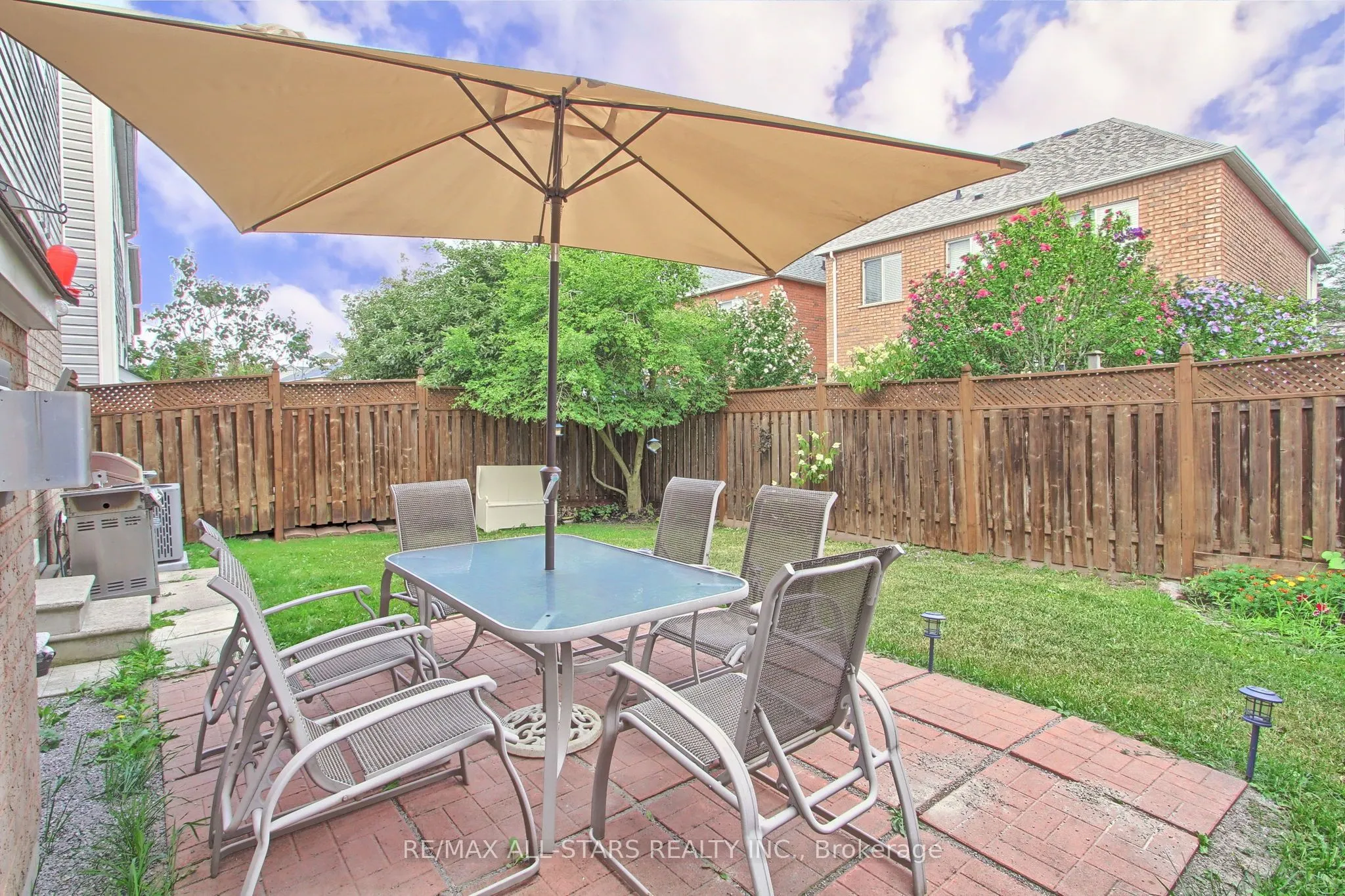 85 Handley Crescent