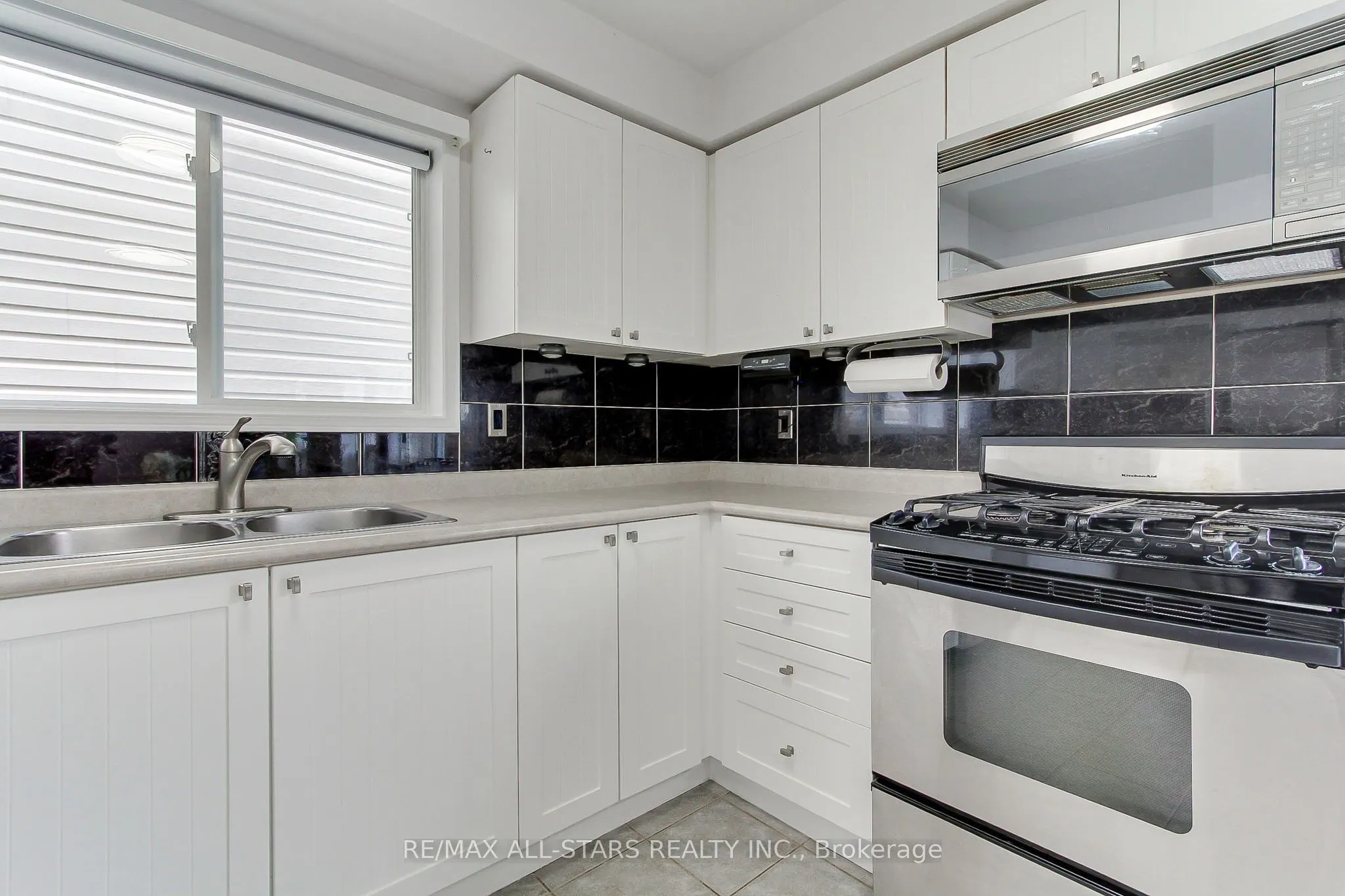 85 Handley Crescent