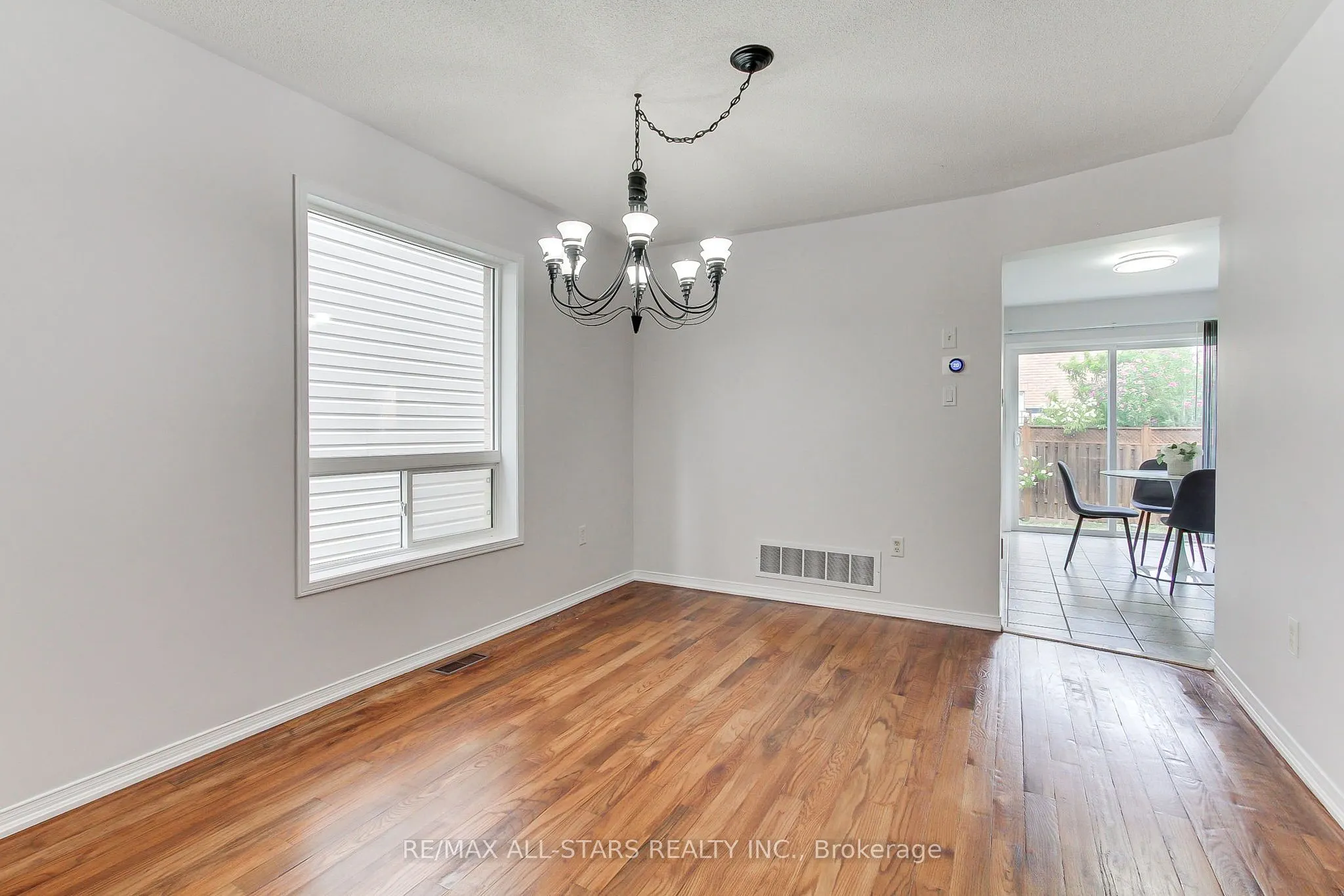 85 Handley Crescent