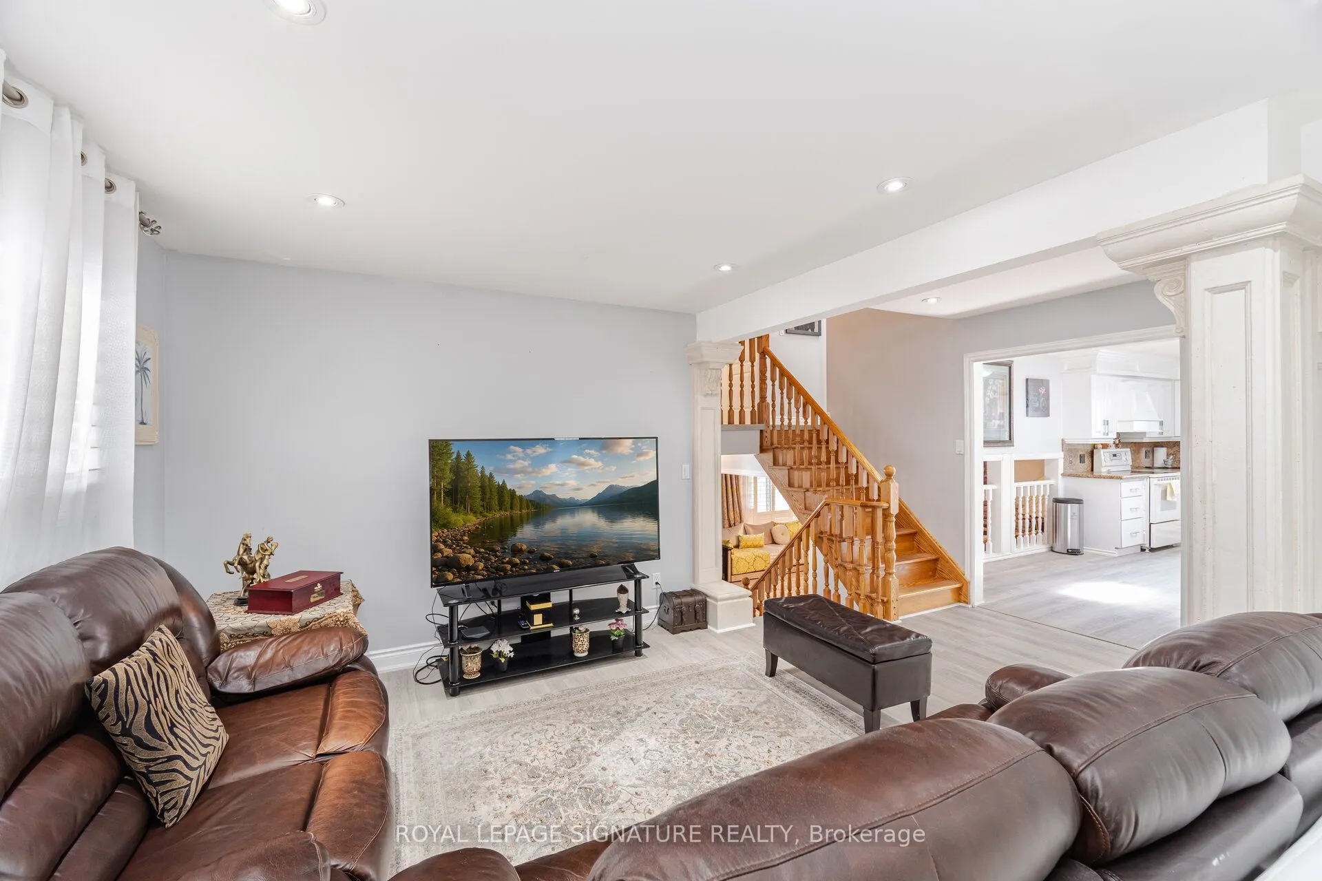 574 Antigua Crescent