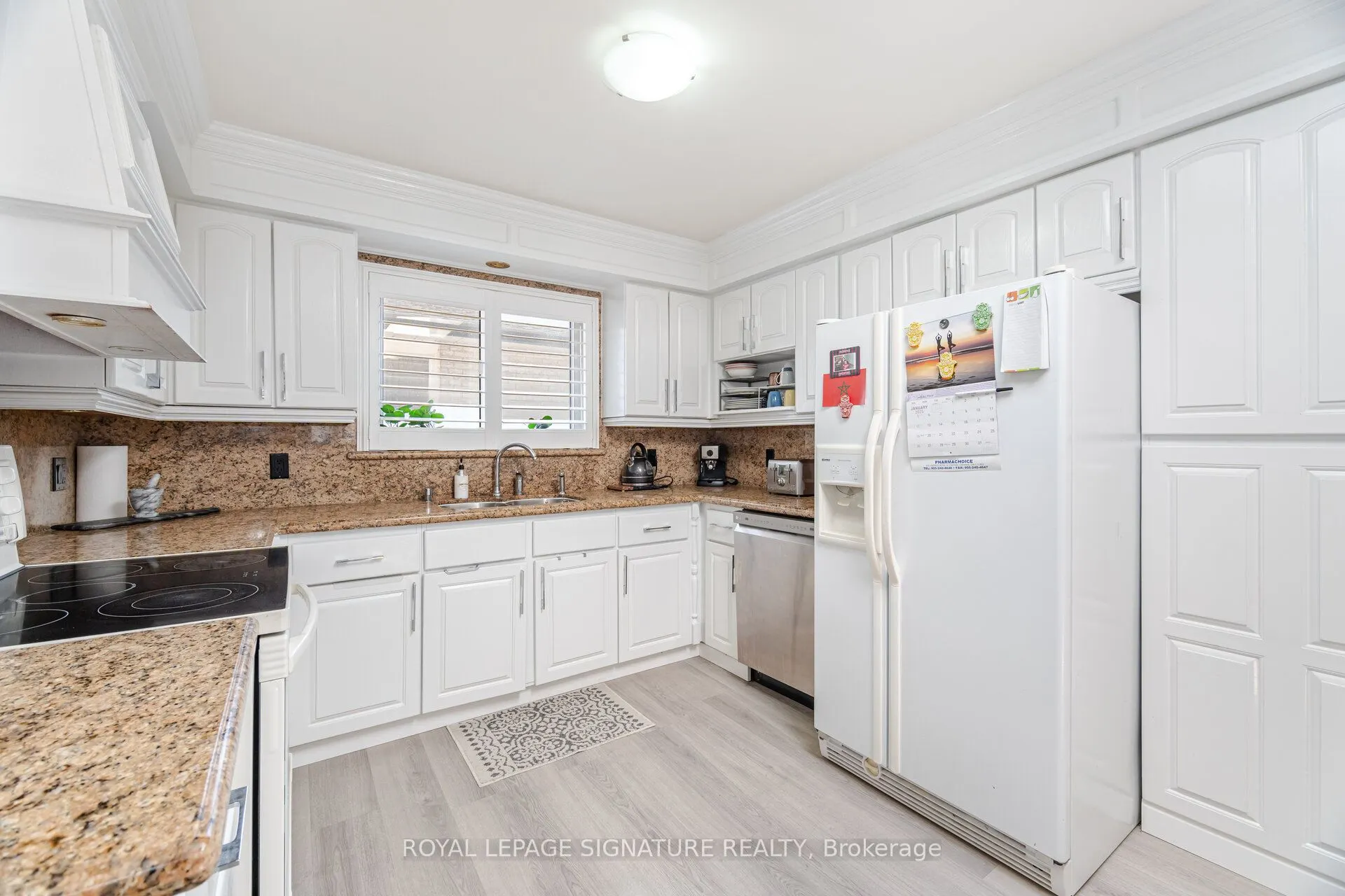 574 Antigua Crescent