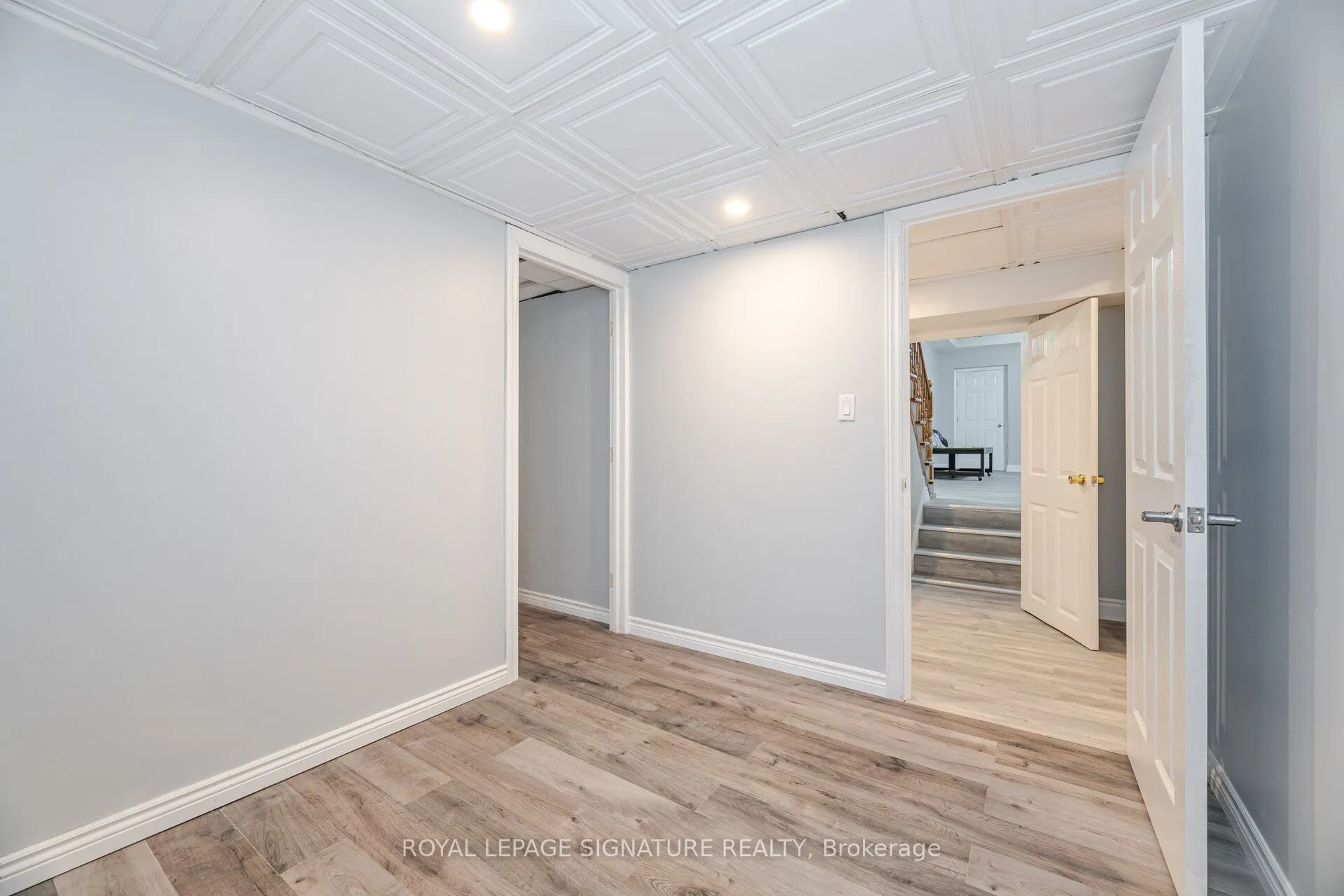 574 Antigua Crescent