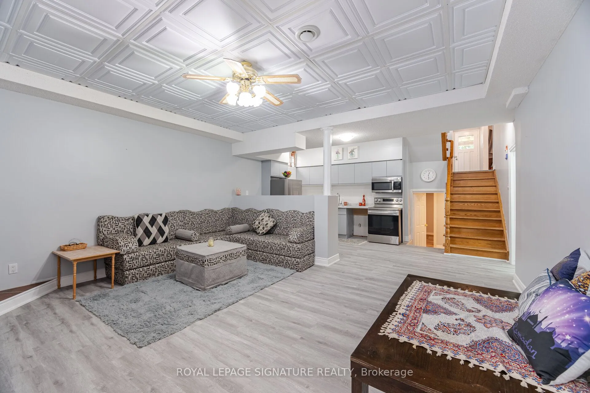 574 Antigua Crescent