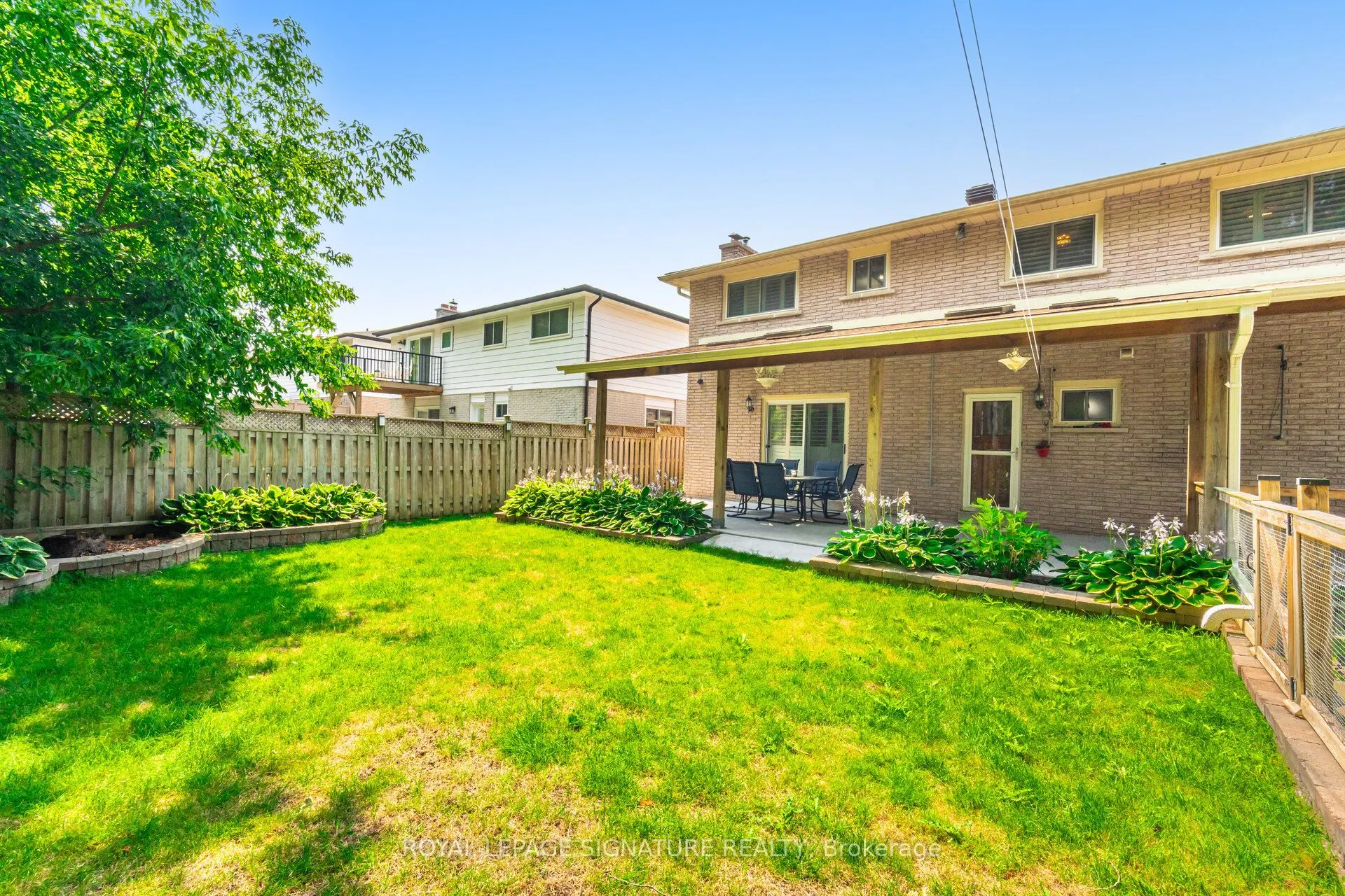 574 Antigua Crescent