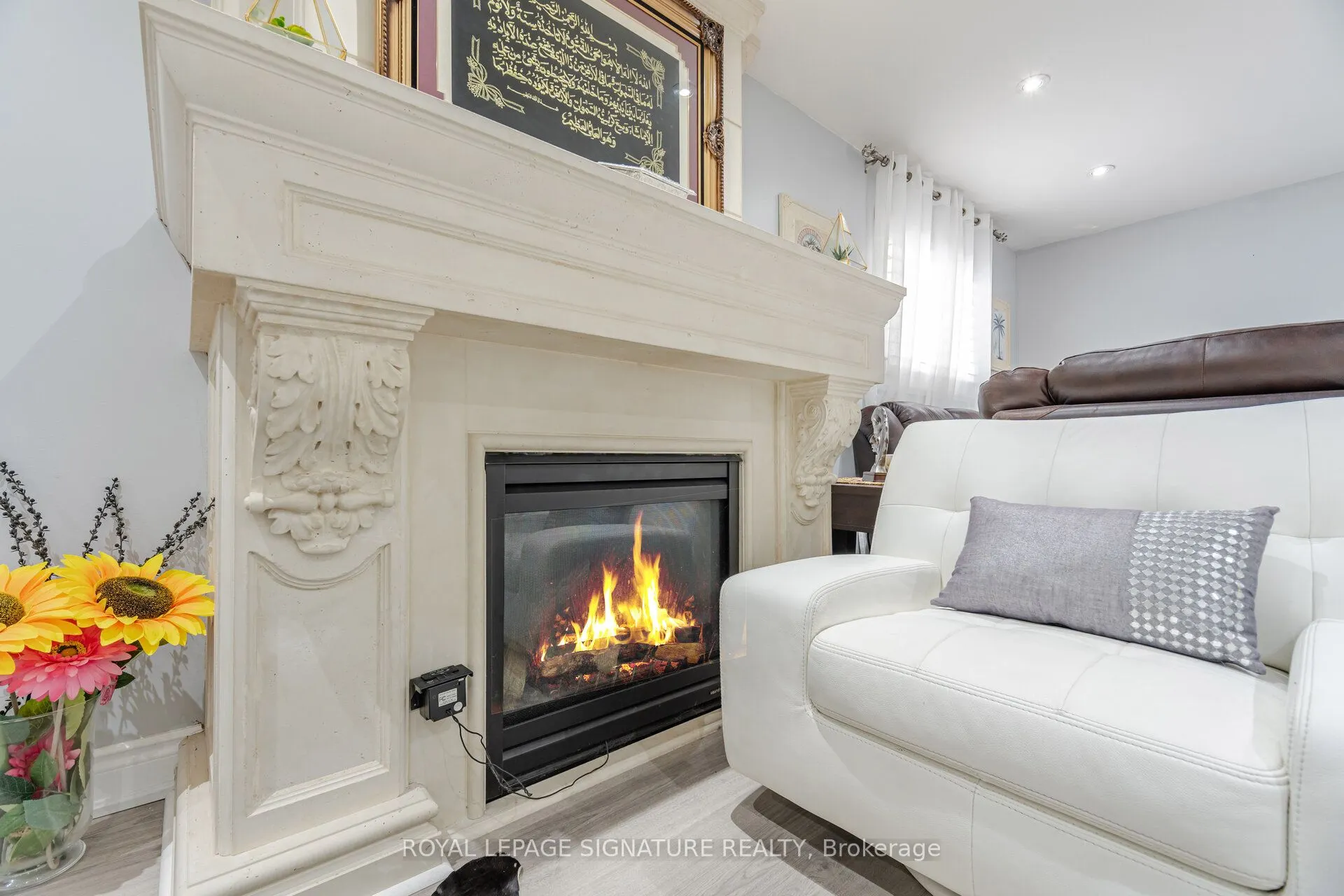 574 Antigua Crescent