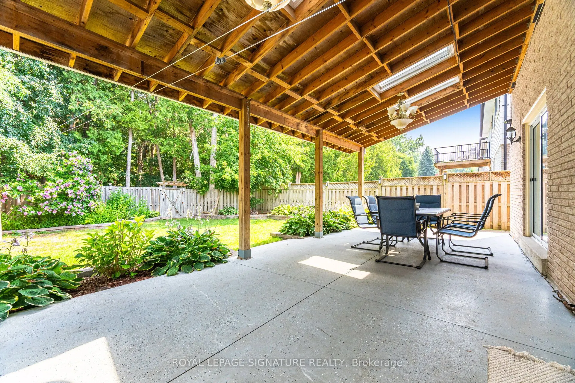 574 Antigua Crescent