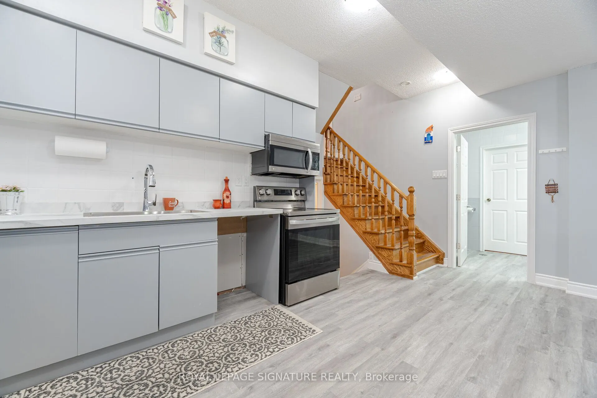 574 Antigua Crescent