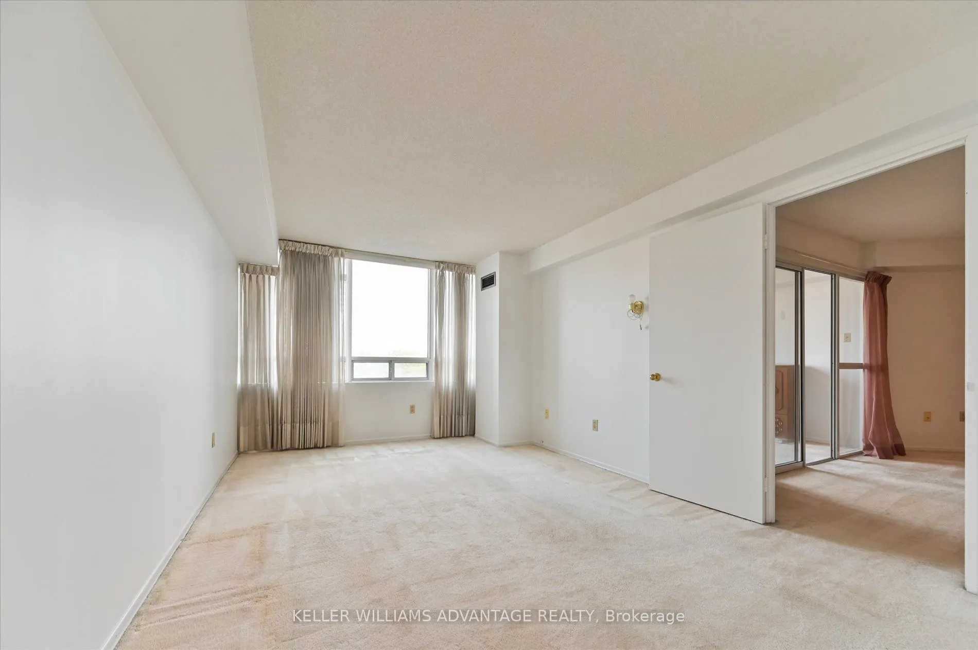 3050 Ellesmere Avenue, #501