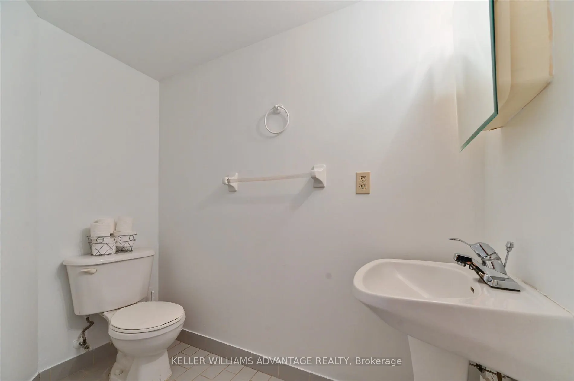3050 Ellesmere Avenue, #501