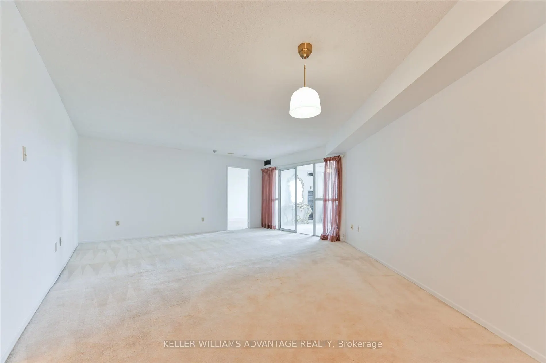 3050 Ellesmere Avenue, #501