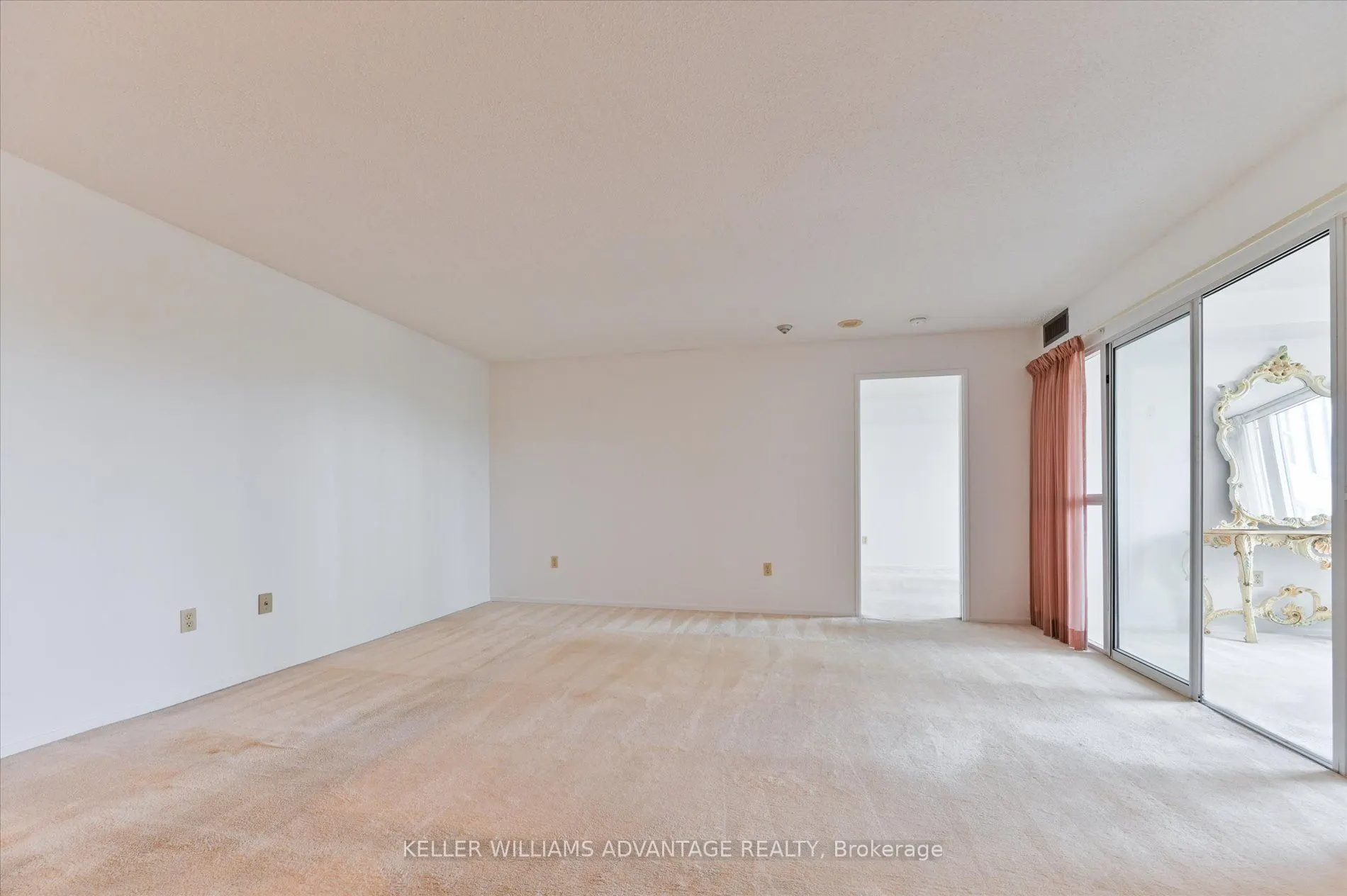 3050 Ellesmere Avenue, #501