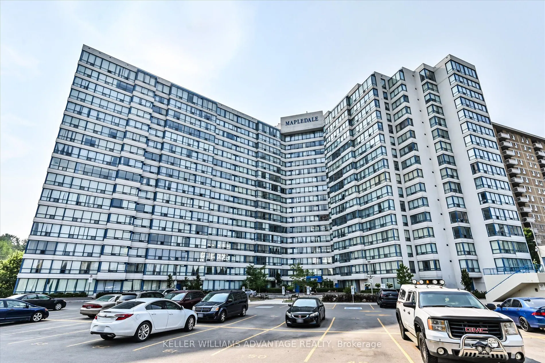 3050 Ellesmere Avenue, #501