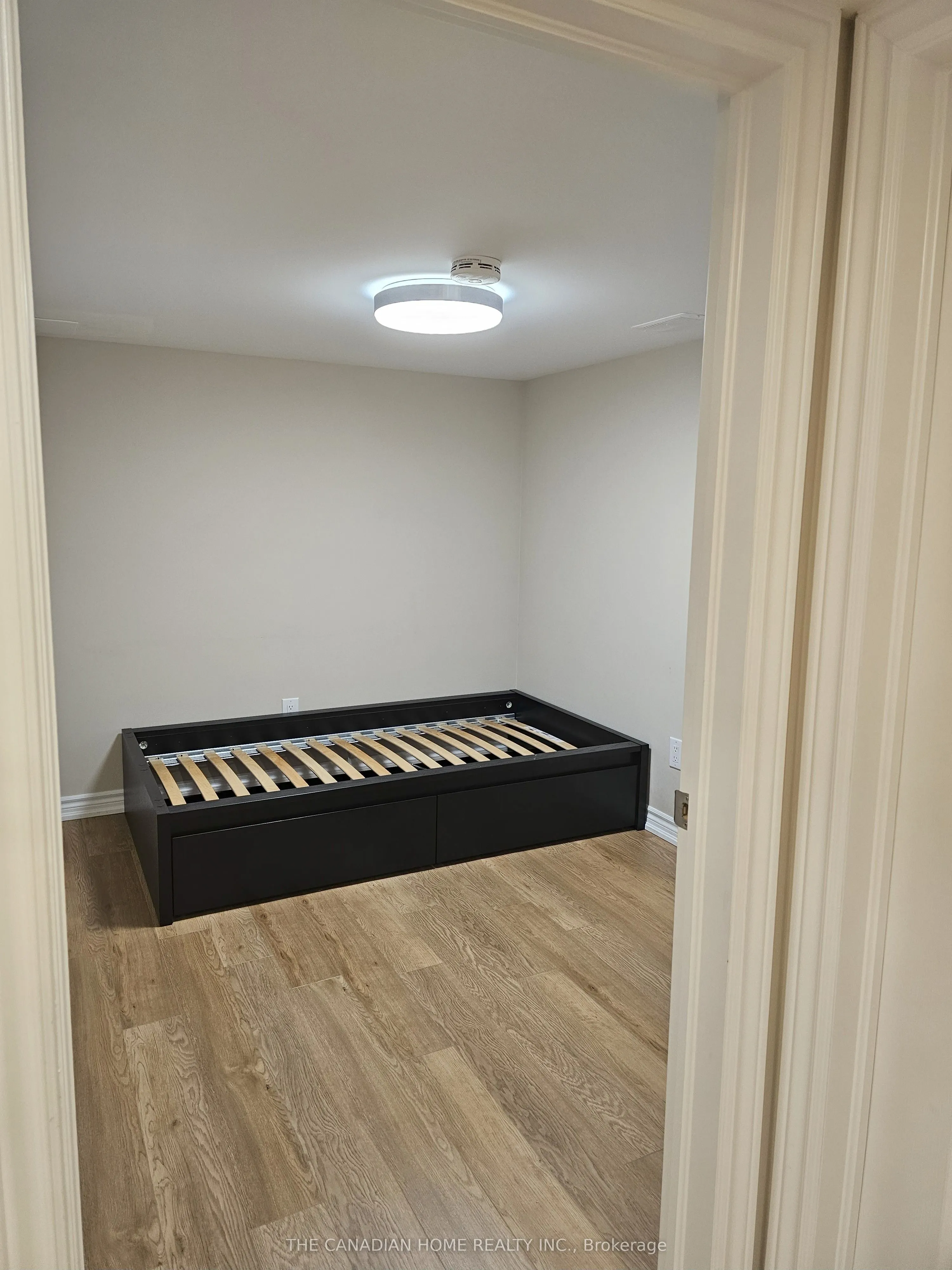 28 Whitefoot Crescent, #BASEMENT