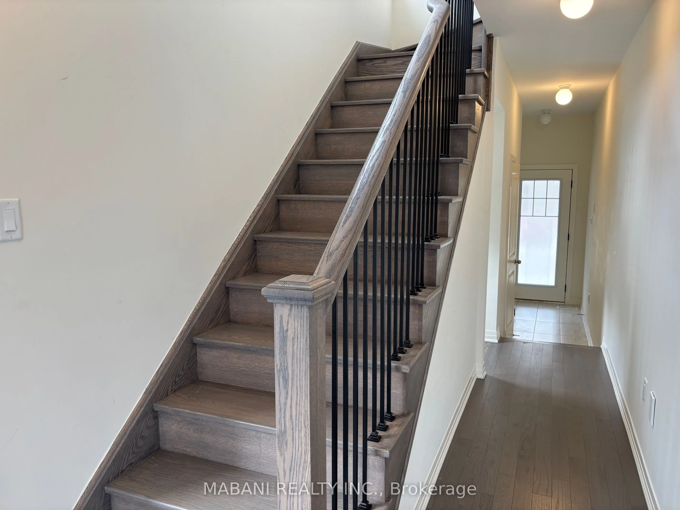 1 King George Way