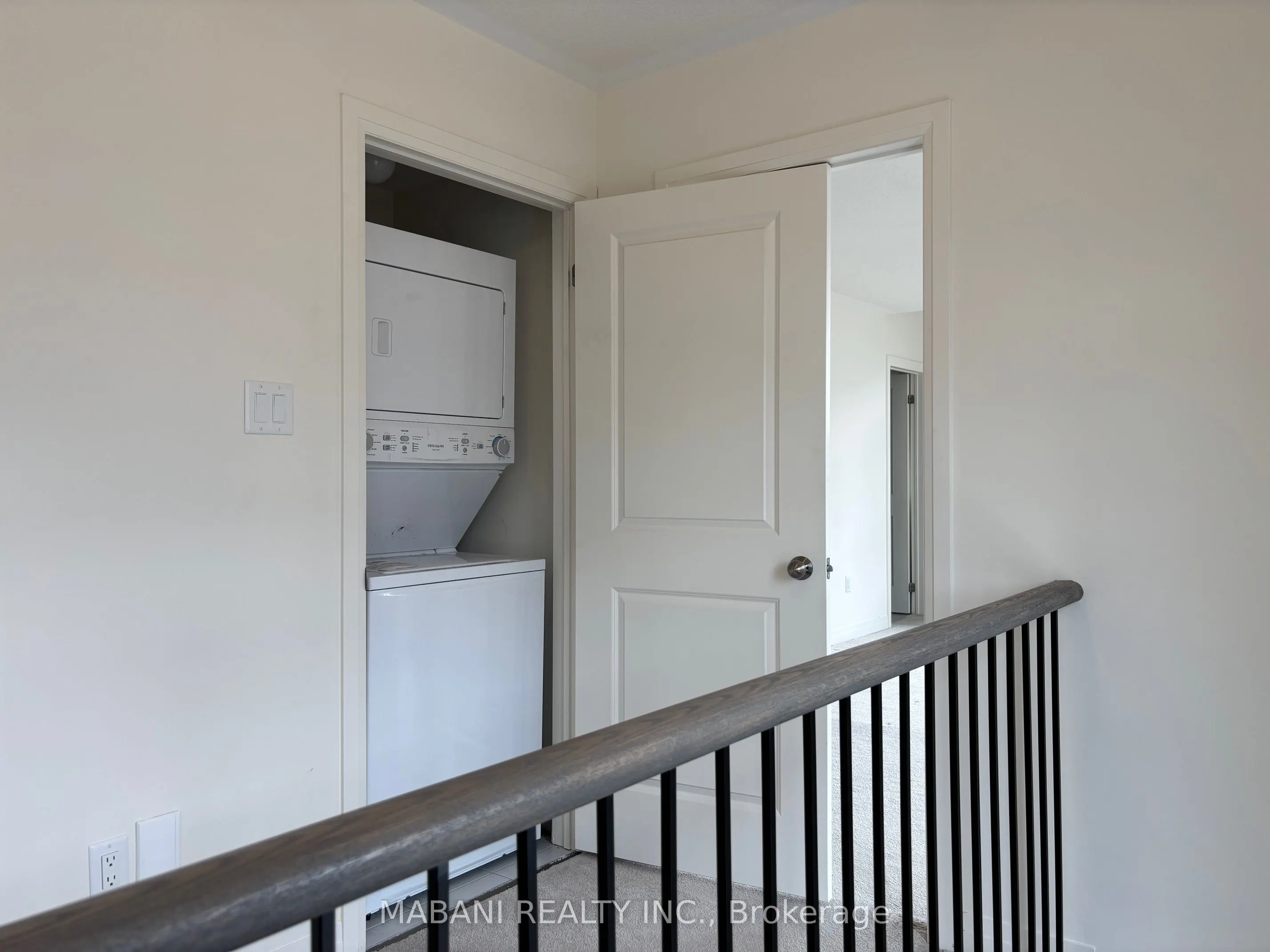 1 King George Way