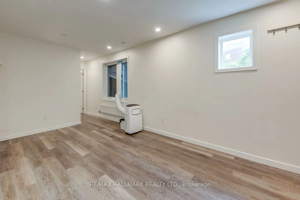 233 Kingston Road, #Main