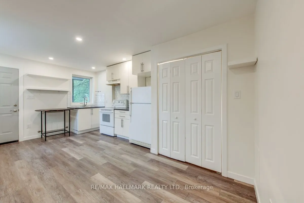 233 Kingston Road, #Main