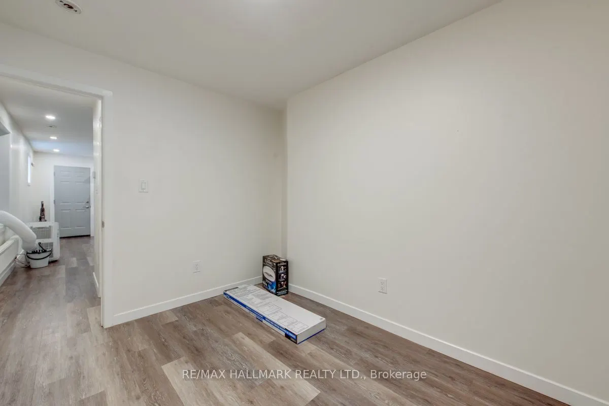 233 Kingston Road, #Main