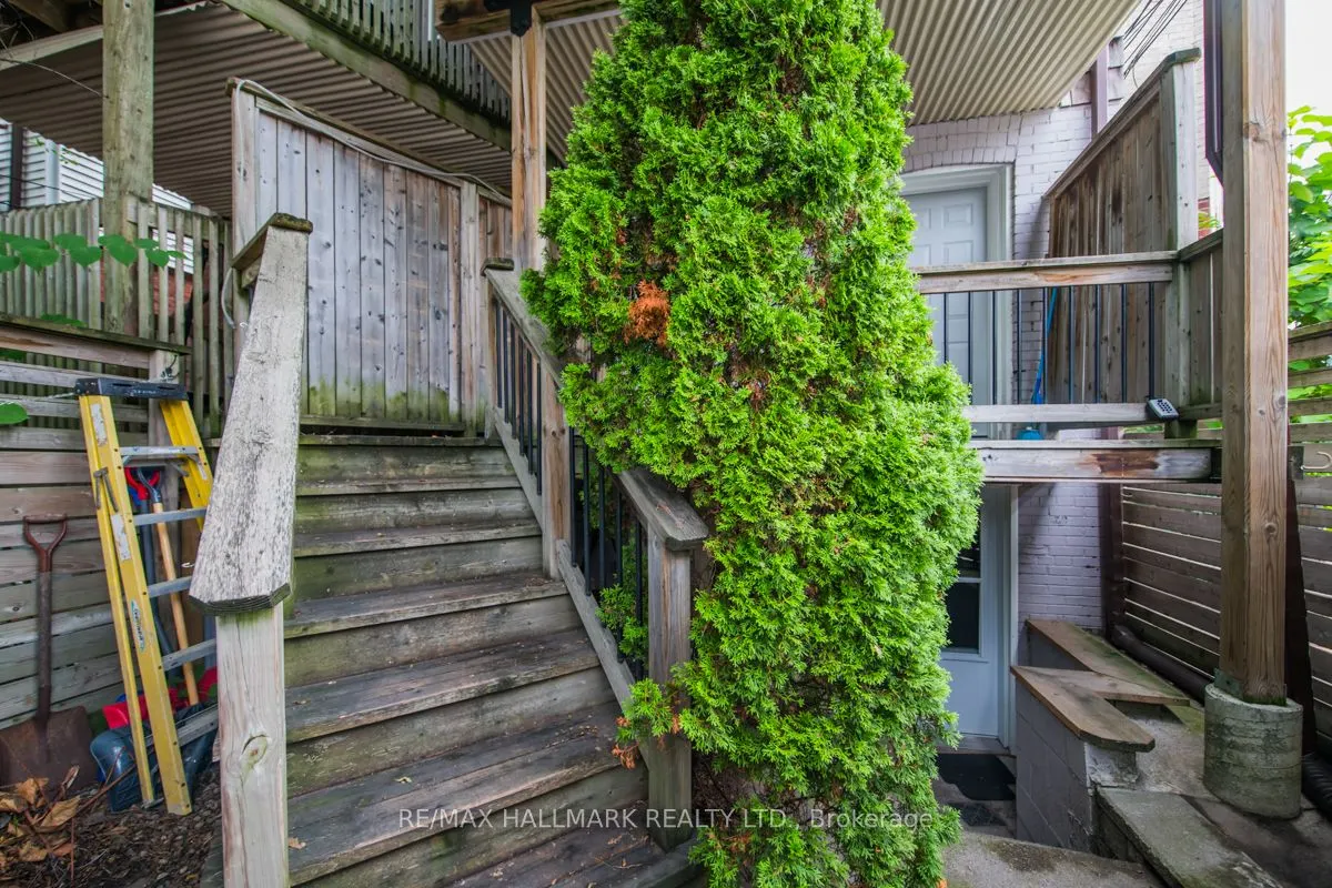 233 Kingston Road, #Main
