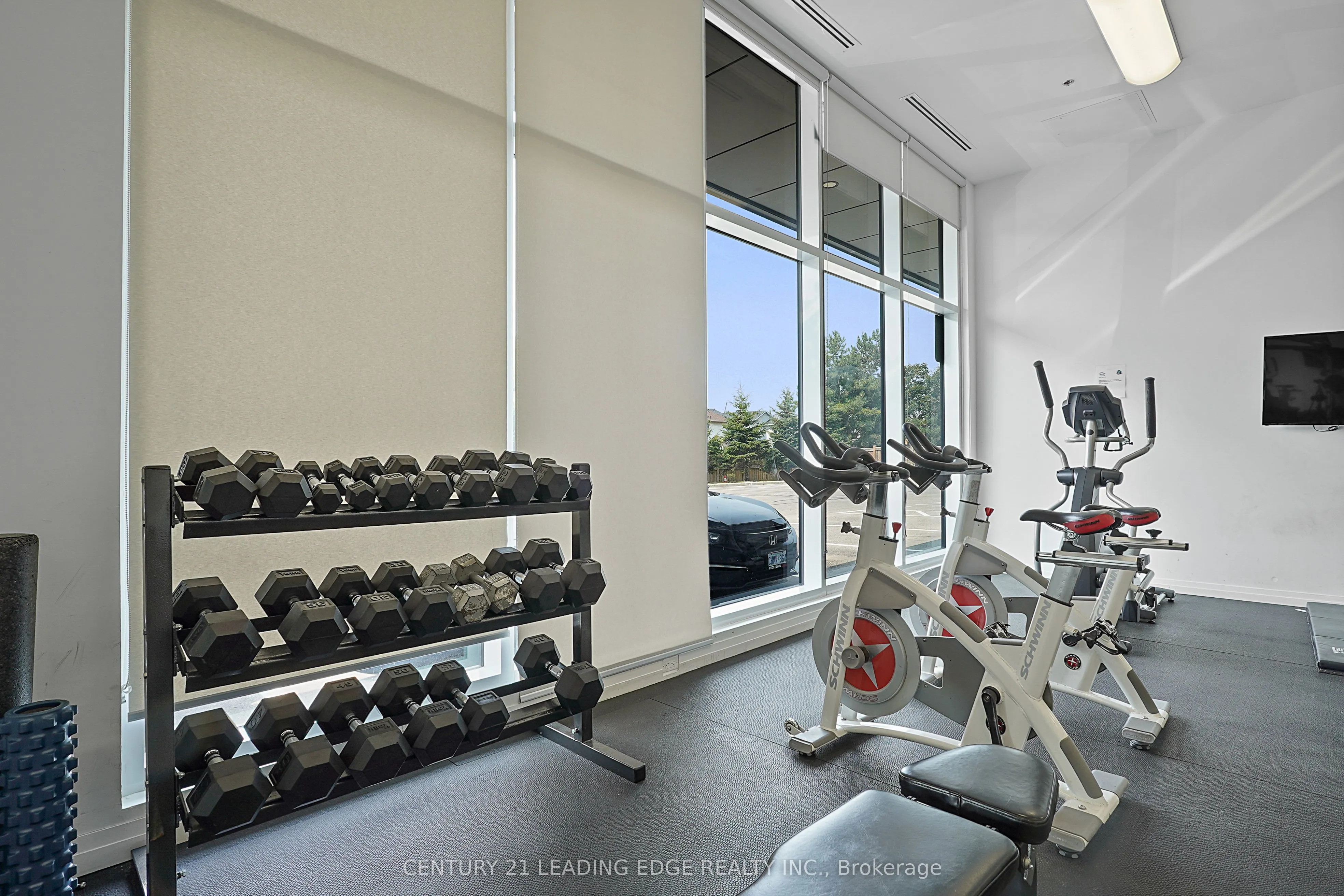 1900 Simcoe Street N, #701