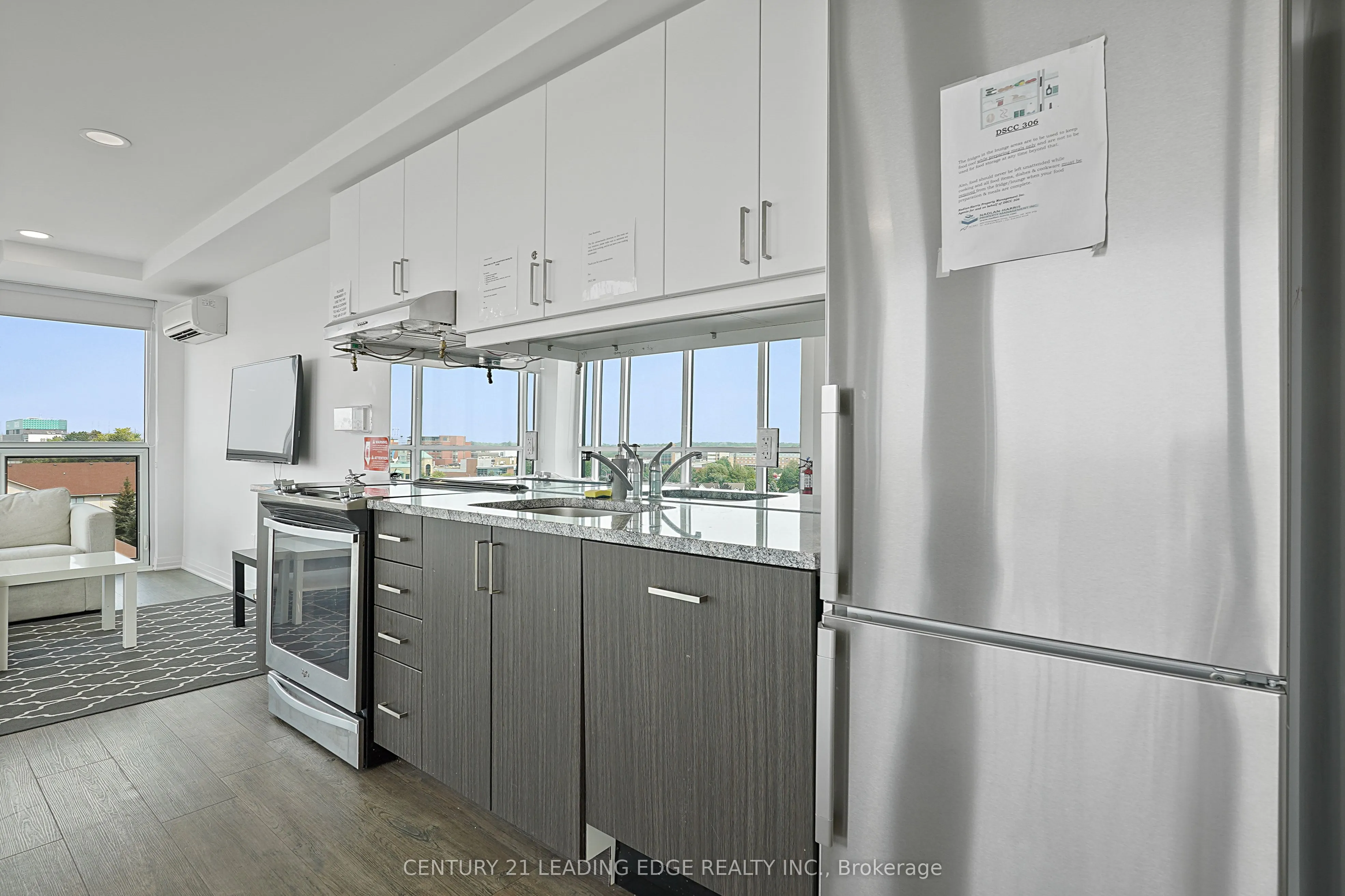 1900 Simcoe Street N, #701