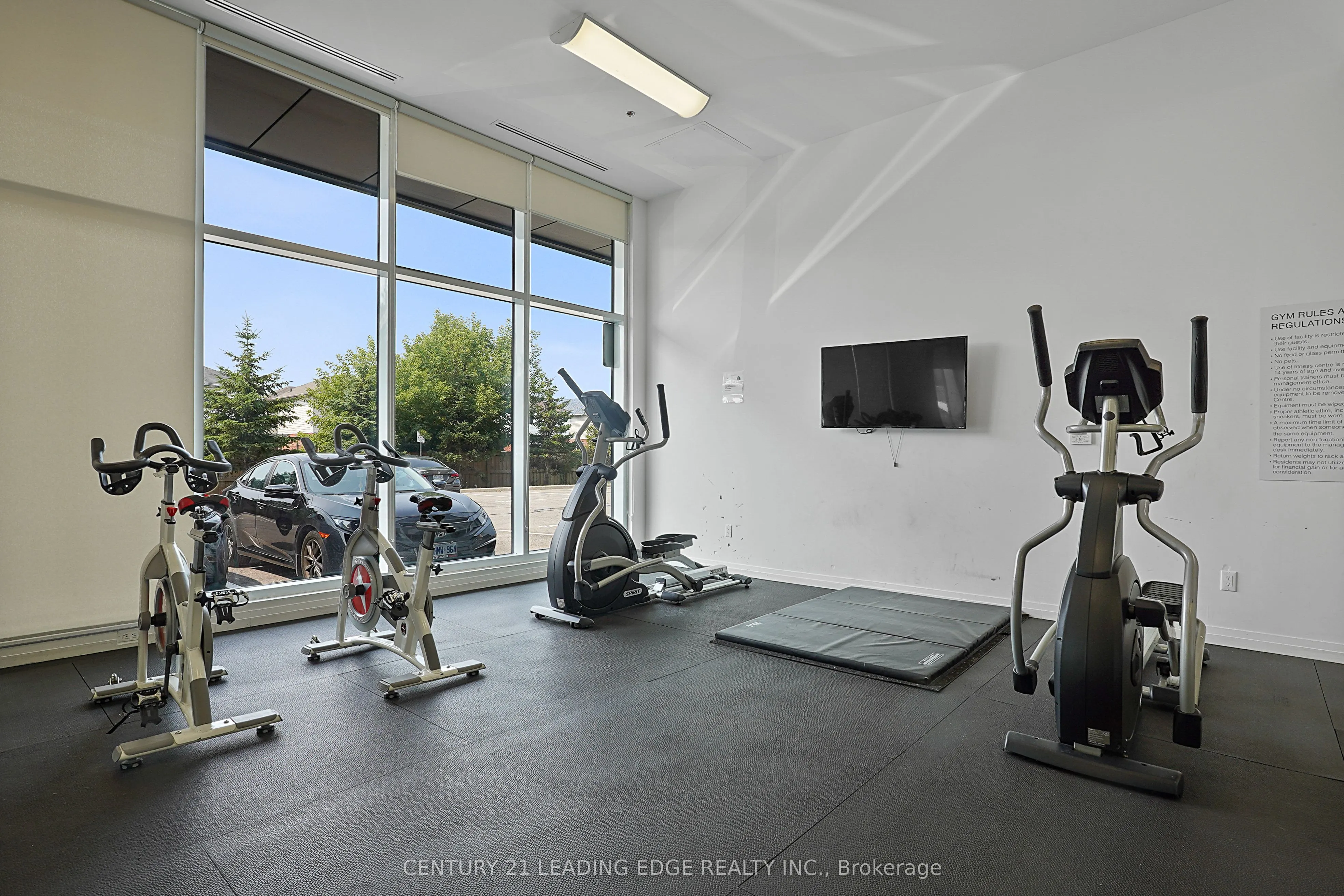 1900 Simcoe Street N, #701