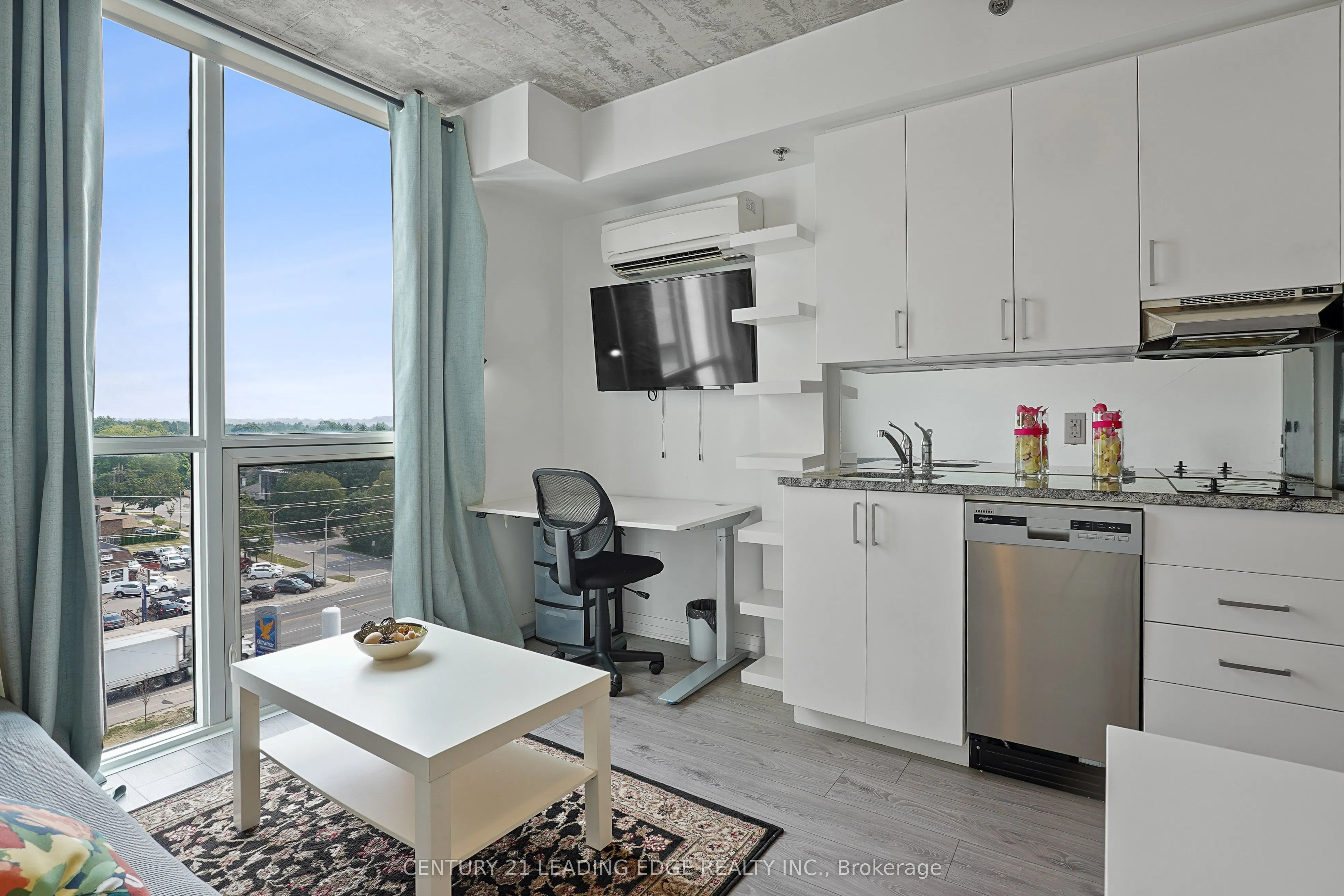 1900 Simcoe Street N, #701