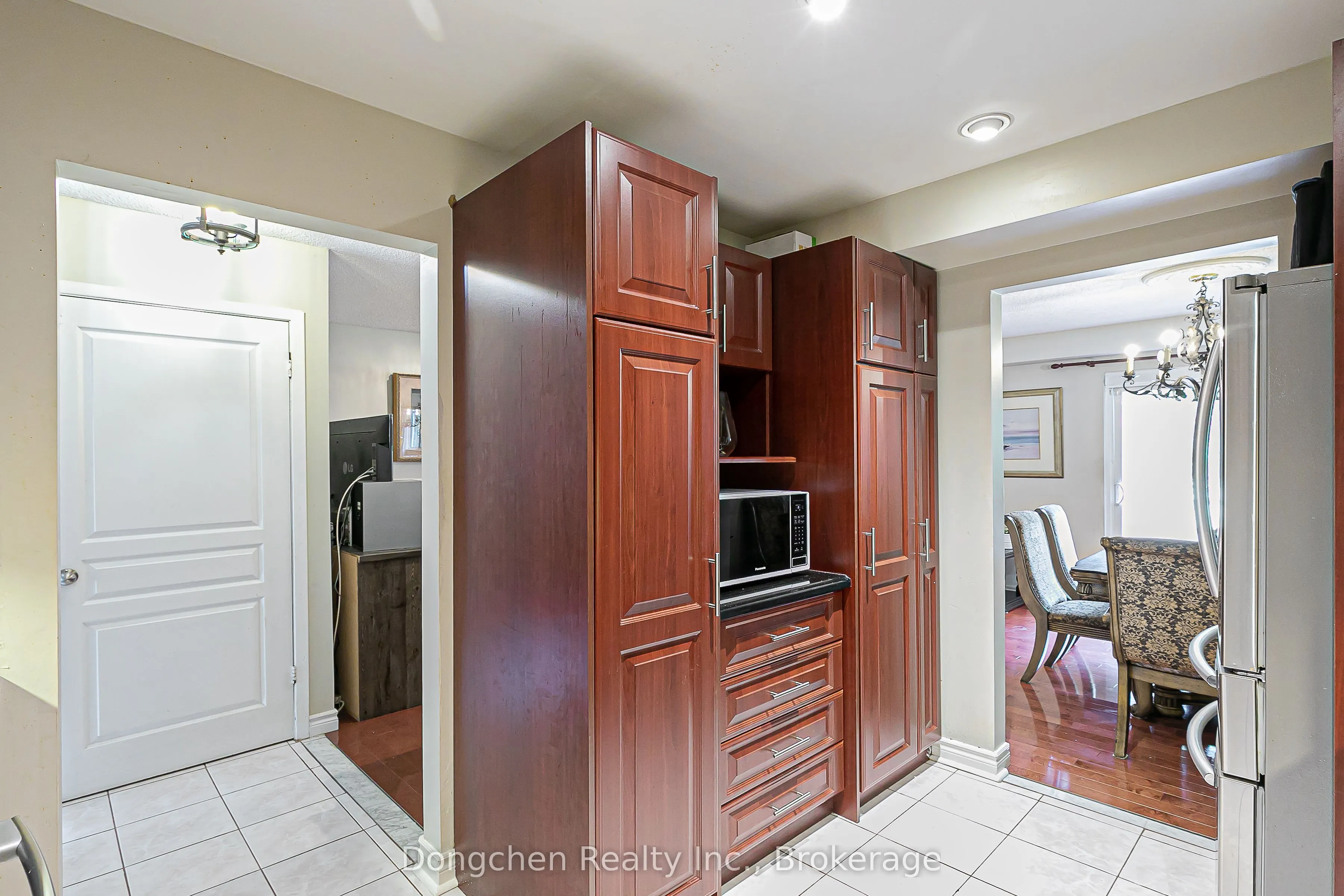 14 Carl Crescent