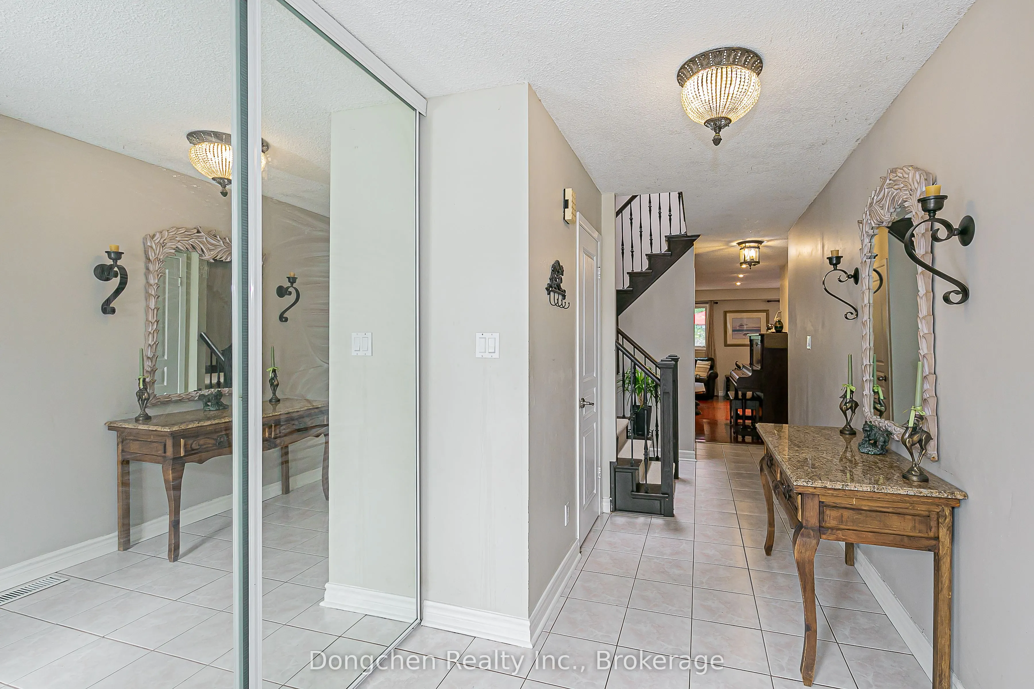 14 Carl Crescent