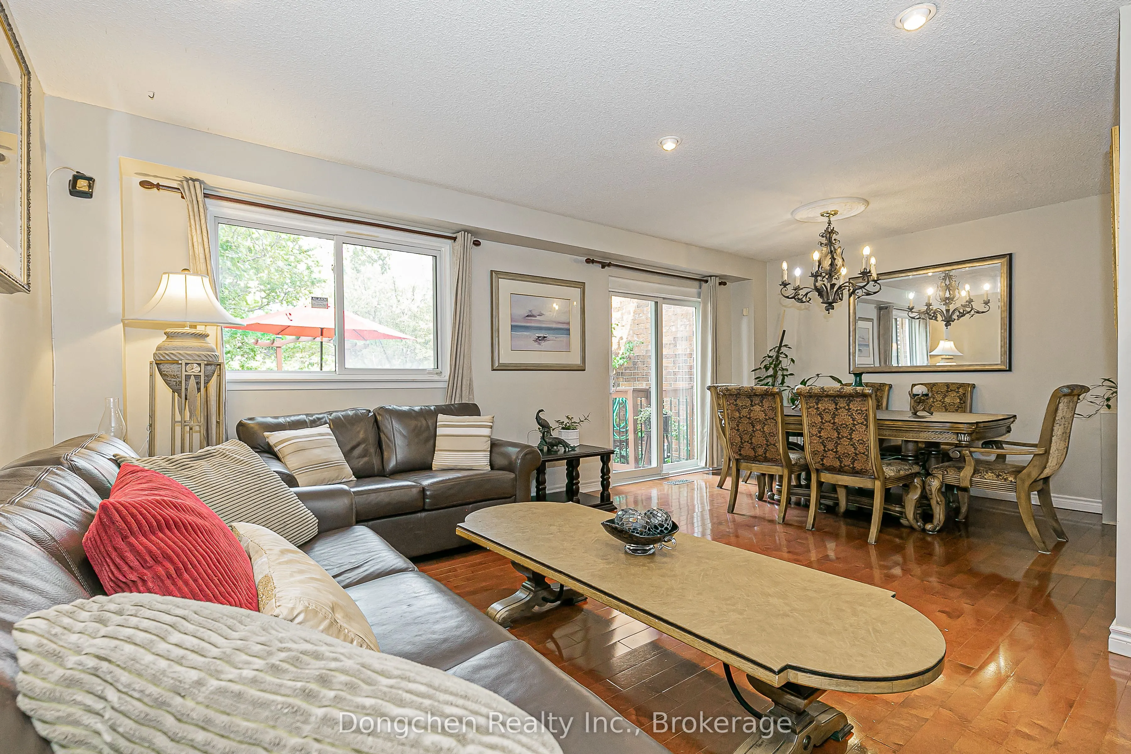 14 Carl Crescent