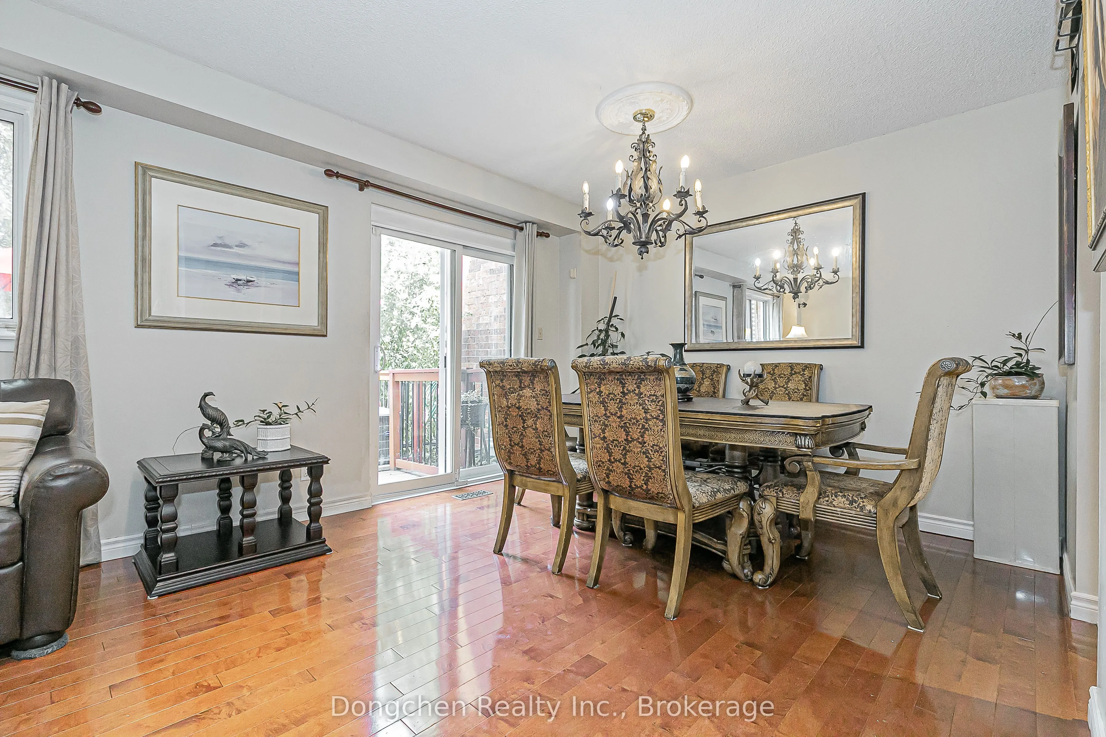 14 Carl Crescent