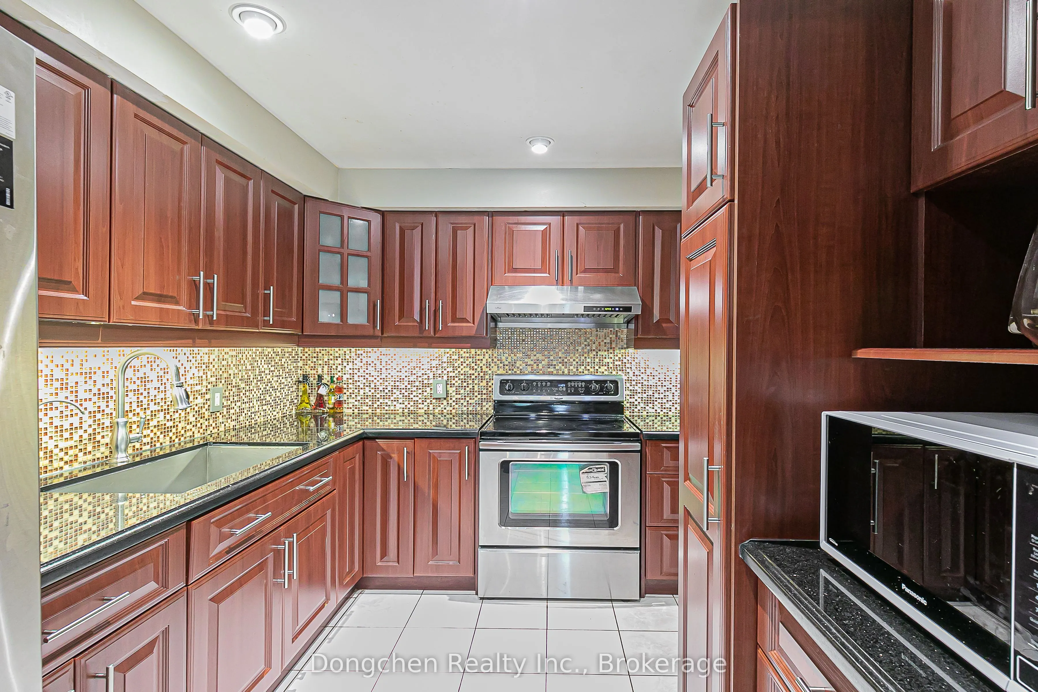 14 Carl Crescent