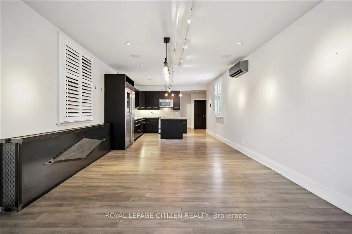 326 Carlaw Avenue, #201