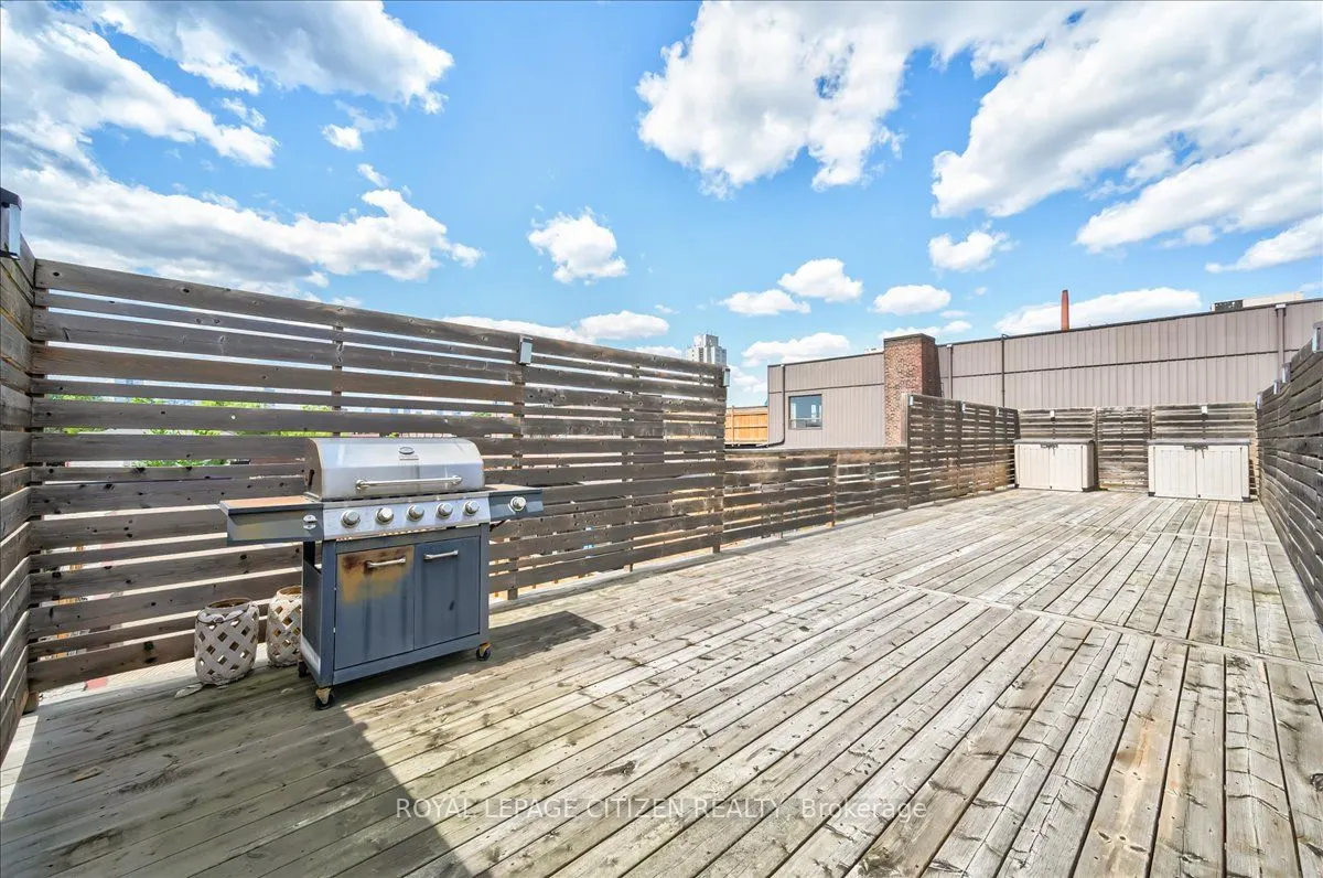 326 Carlaw Avenue, #201