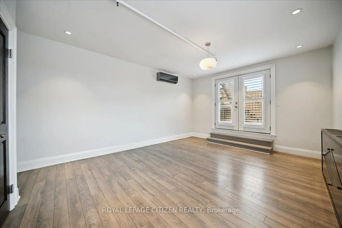 326 Carlaw Avenue, #201