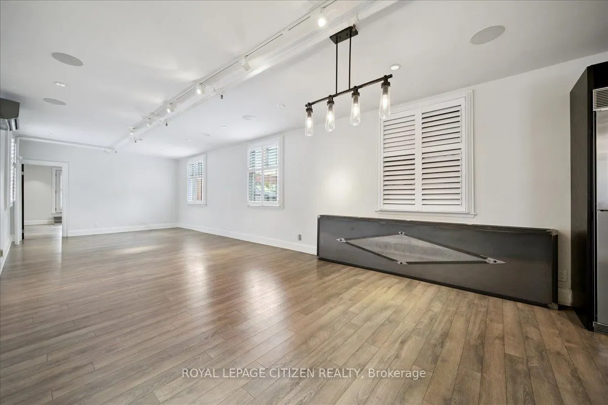 326 Carlaw Avenue, #201