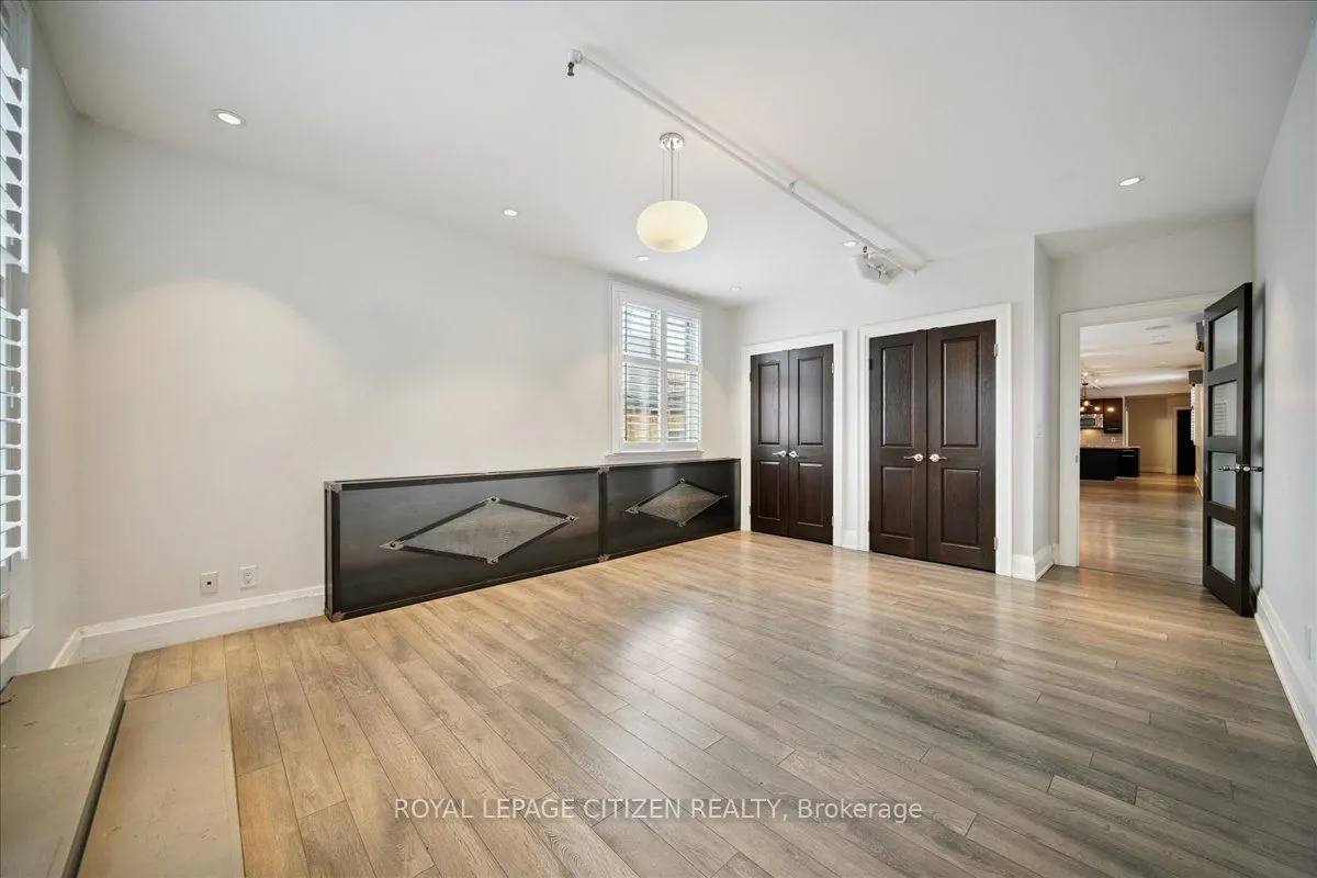 326 Carlaw Avenue, #201