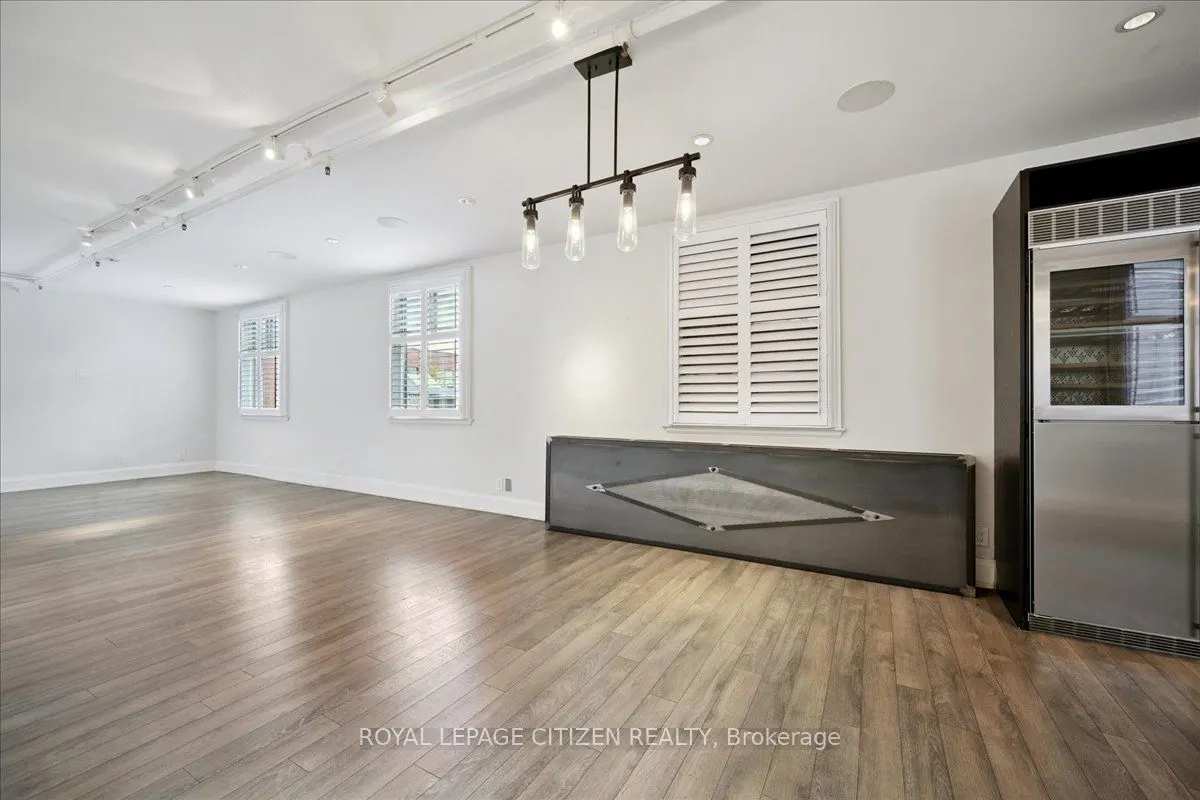 326 Carlaw Avenue, #201