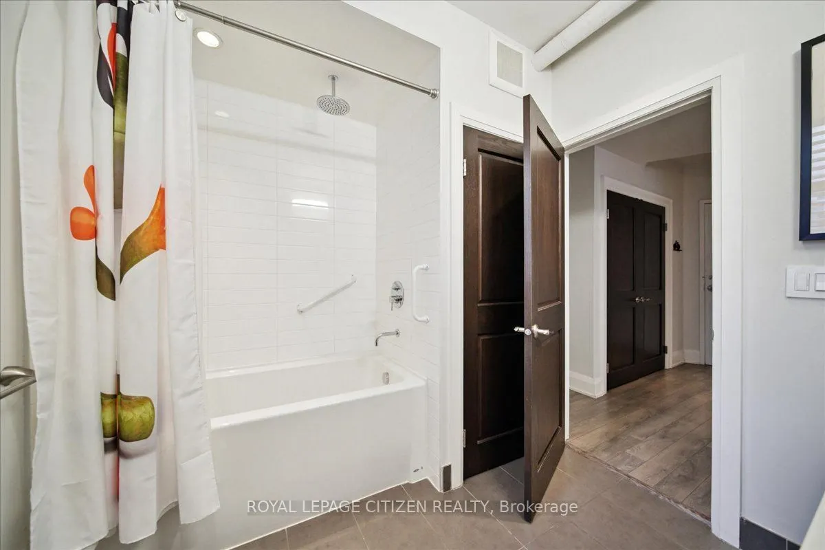 326 Carlaw Avenue, #201