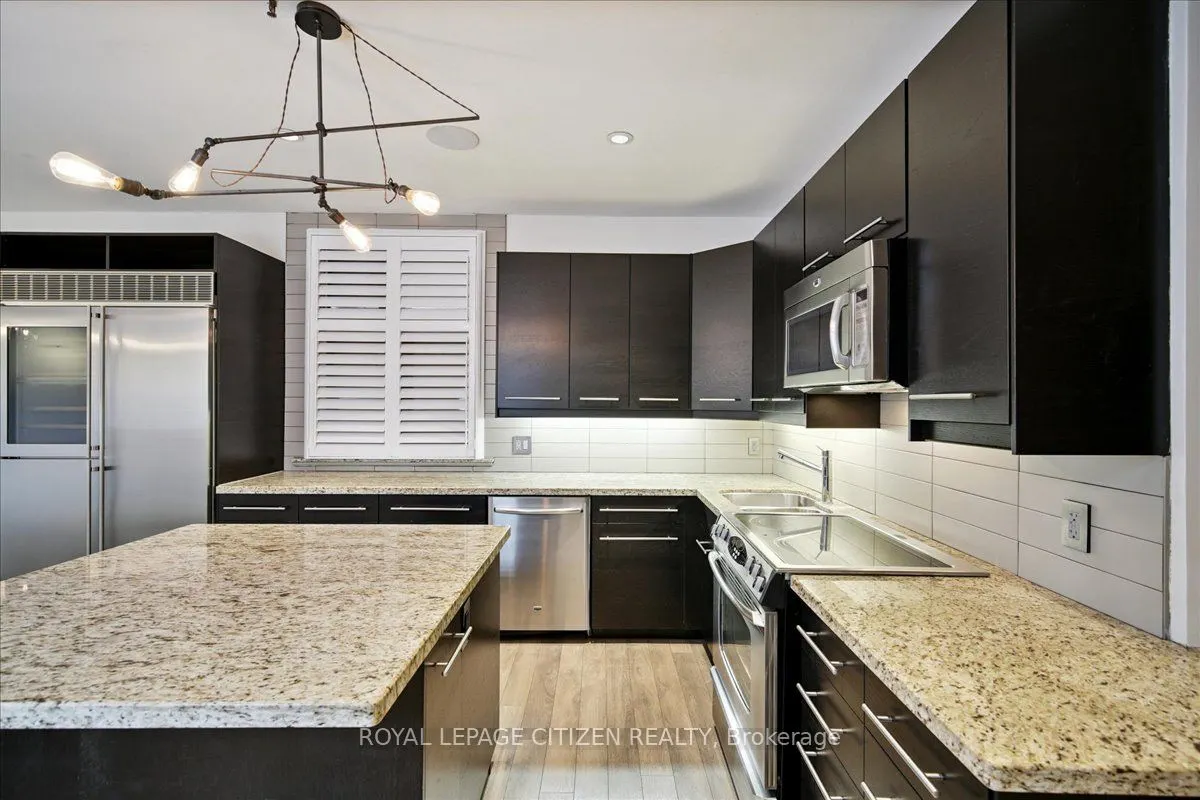326 Carlaw Avenue, #201