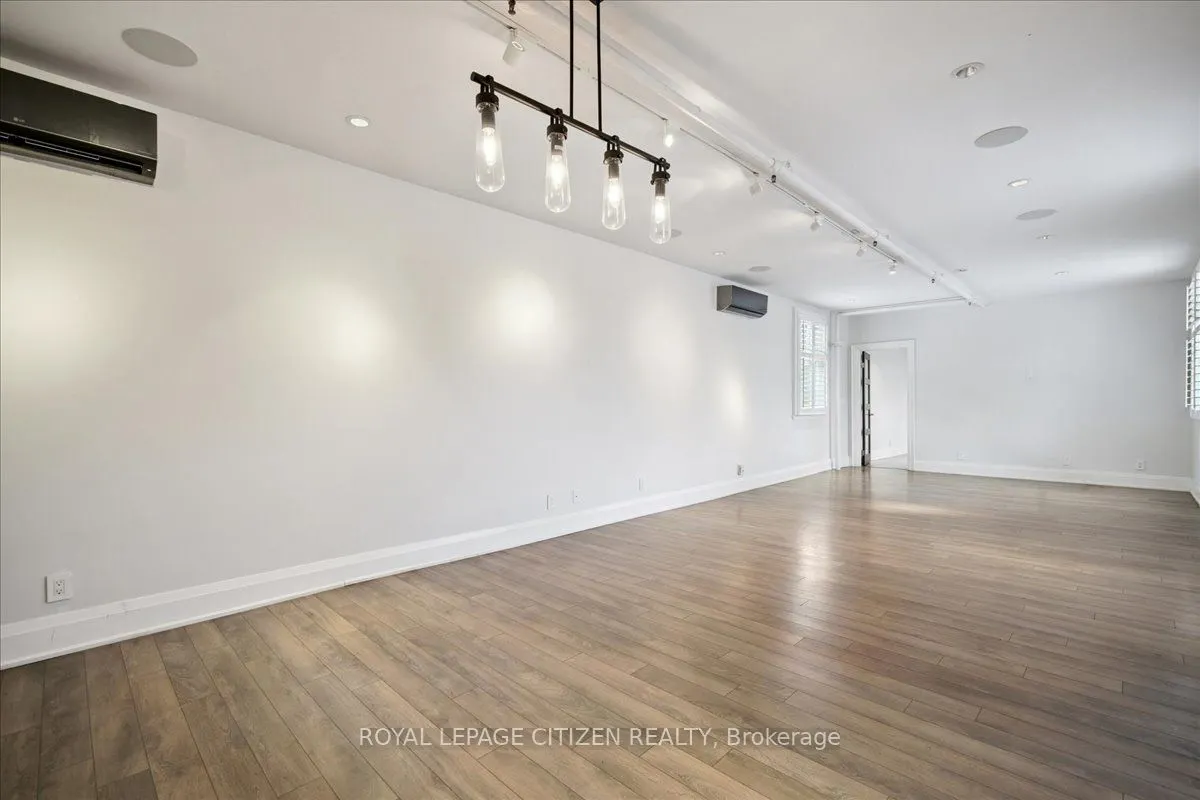 326 Carlaw Avenue, #201