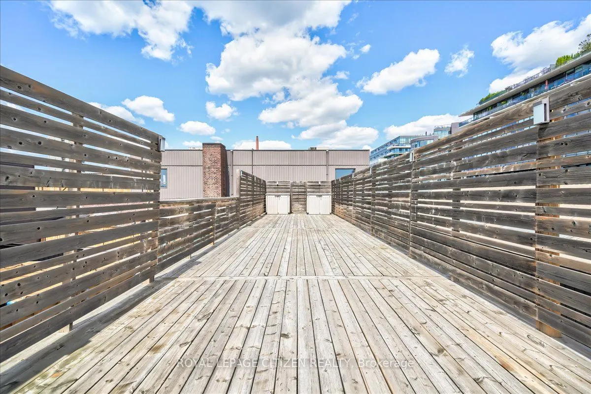 326 Carlaw Avenue, #201