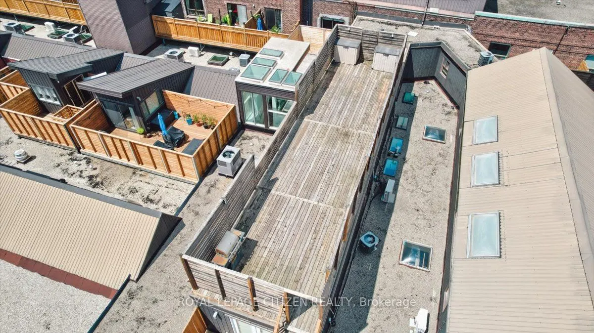 326 Carlaw Avenue, #201