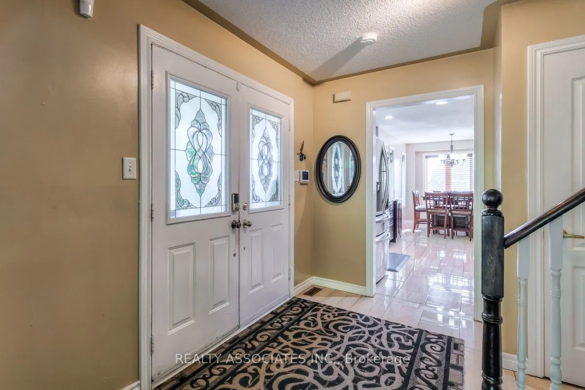 30 Catkins Crescent