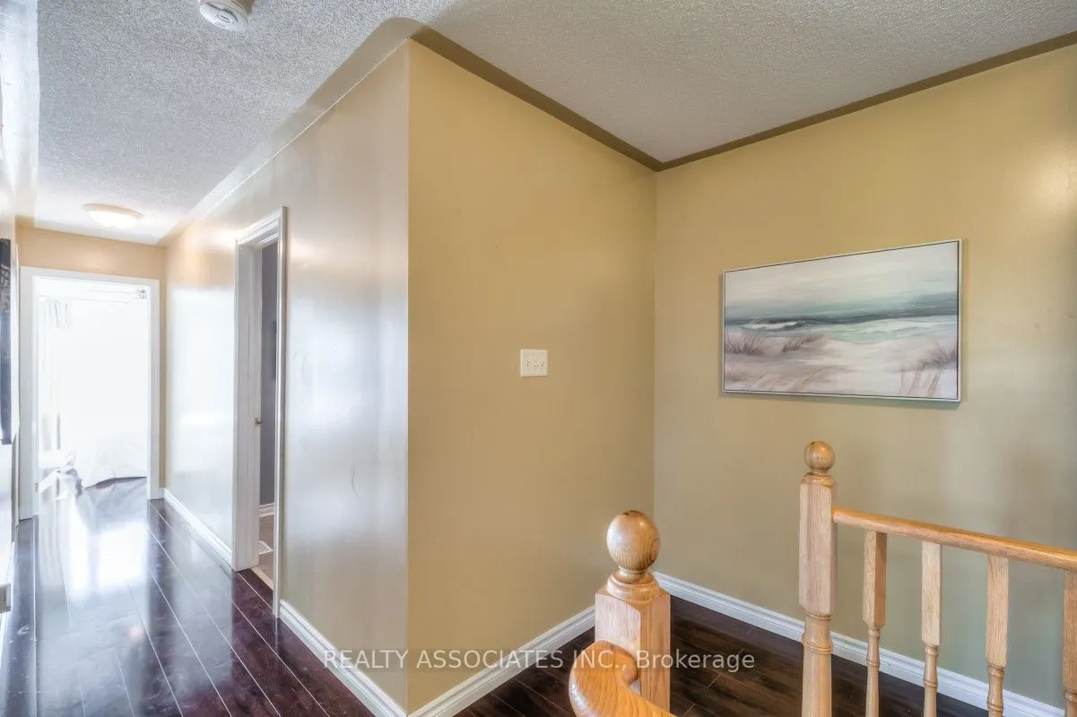 30 Catkins Crescent