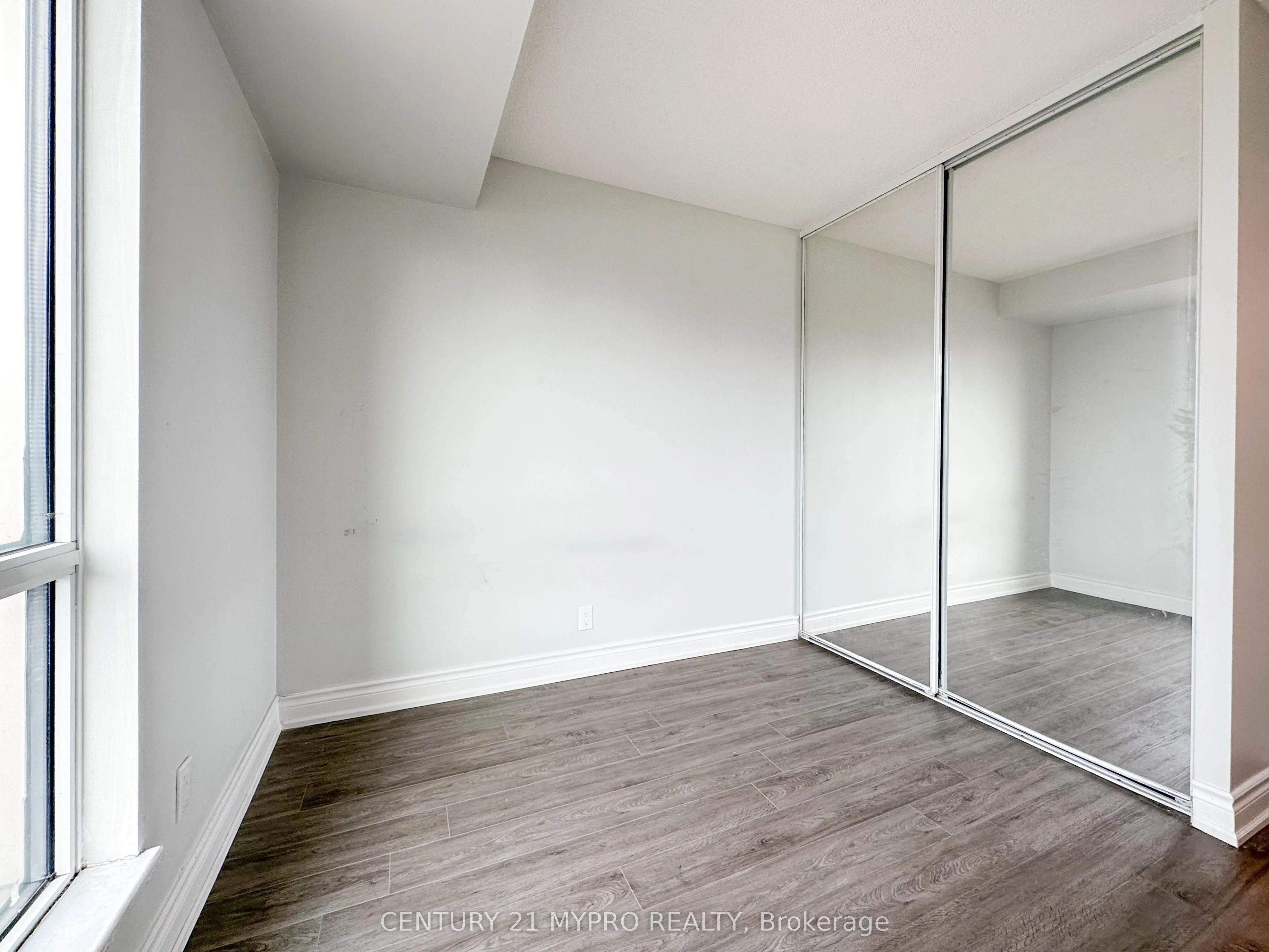 8 Lee Centre Drive, #913